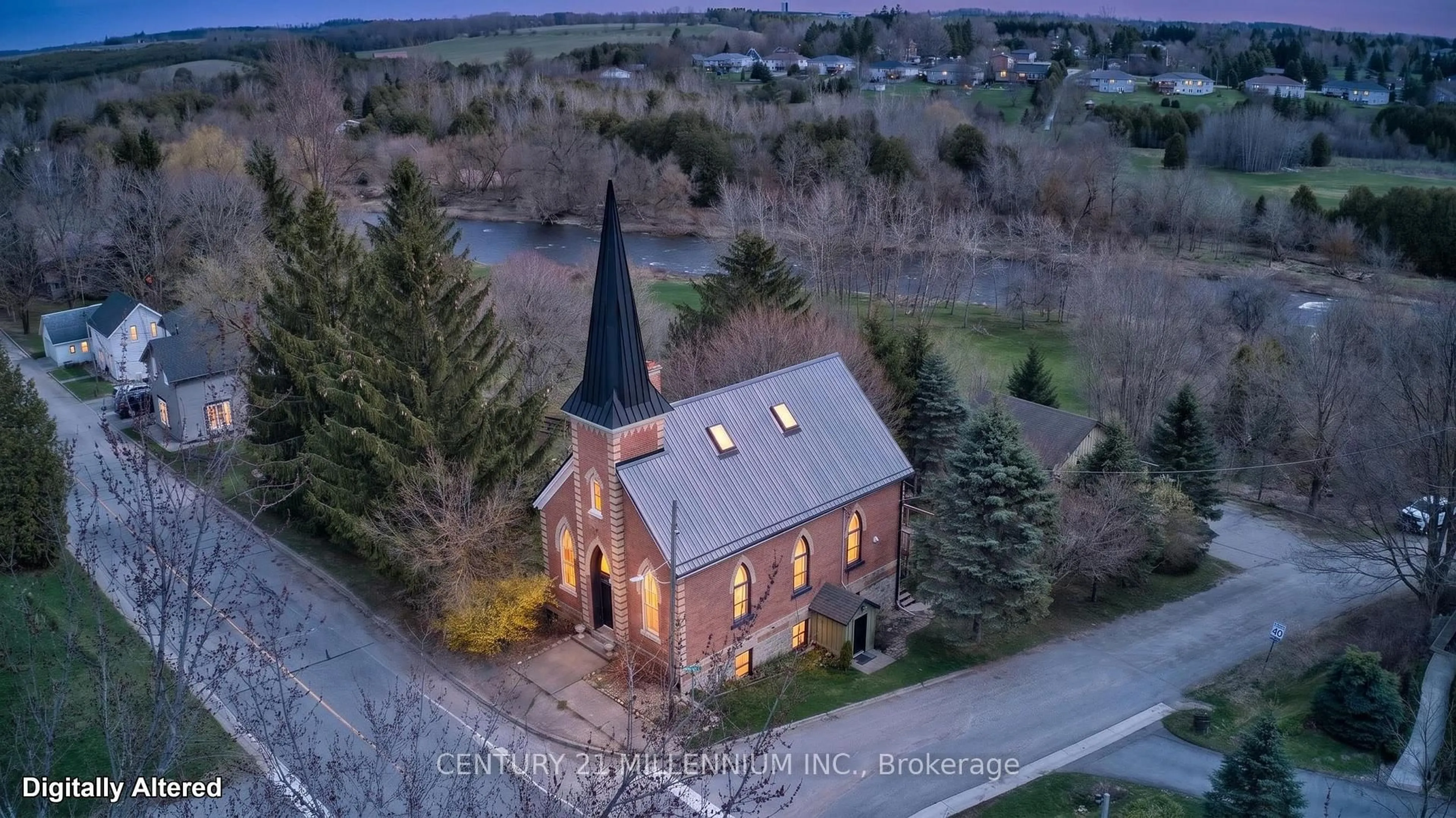 A pic from outside/outdoor area/front of a property/back of a property/a pic from drone, building for 10 Mill St, Amaranth Ontario L9W 3Z3