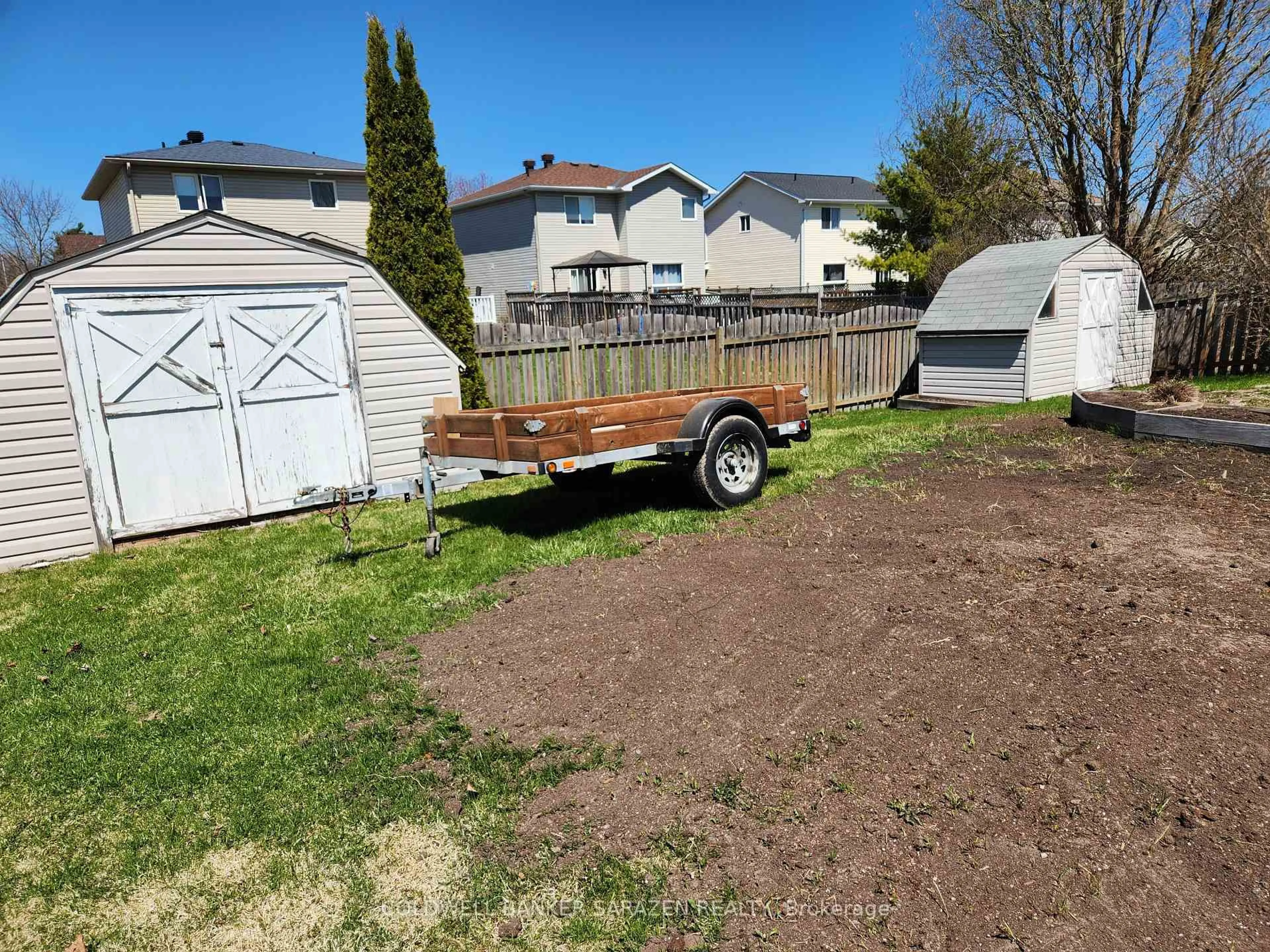 Shed for 105 Mclachlin St, Arnprior Ontario K7S 3Y5