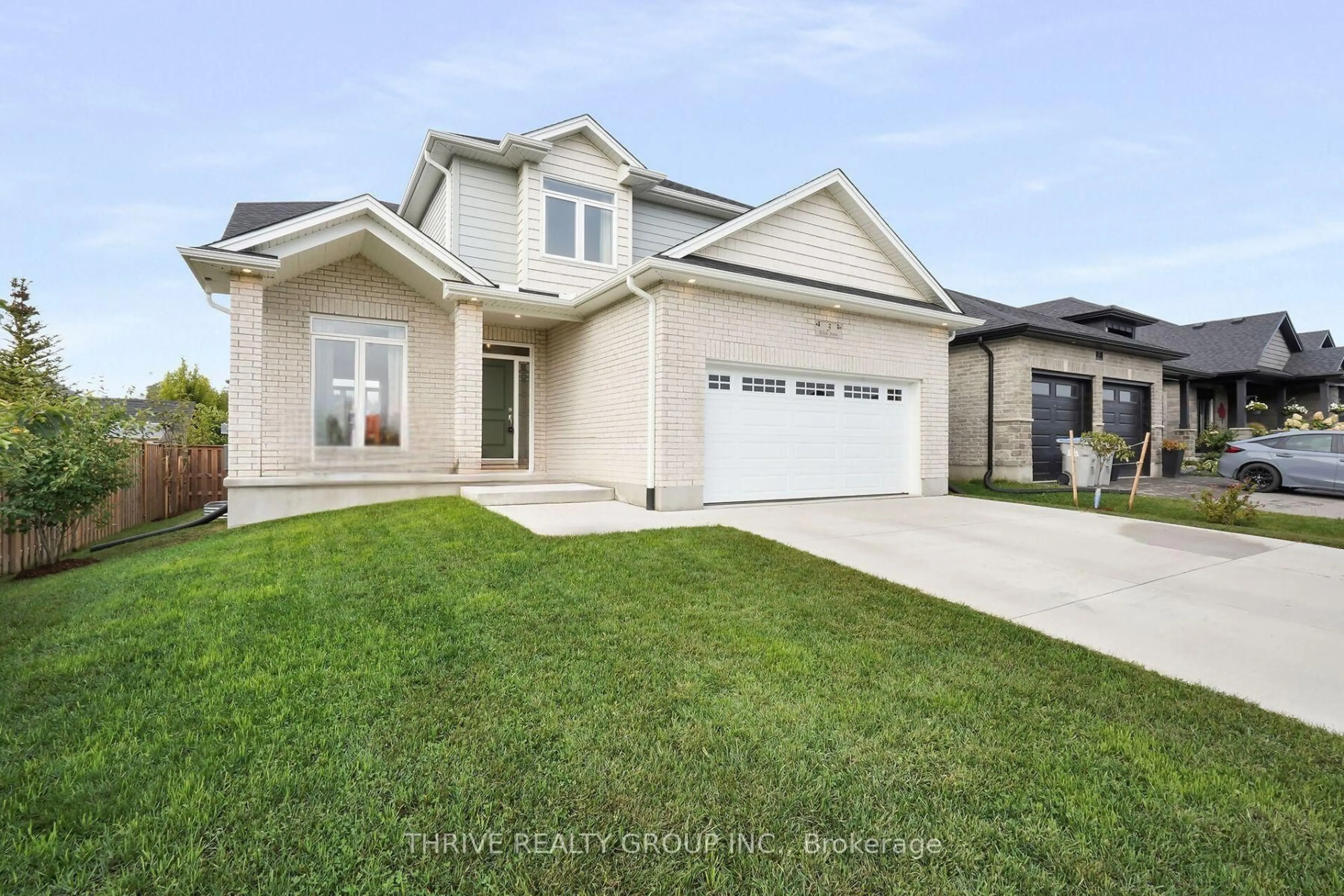 Home with vinyl exterior material, street for 3 Elliot St, Strathroy-Caradoc Ontario N7G 0H2