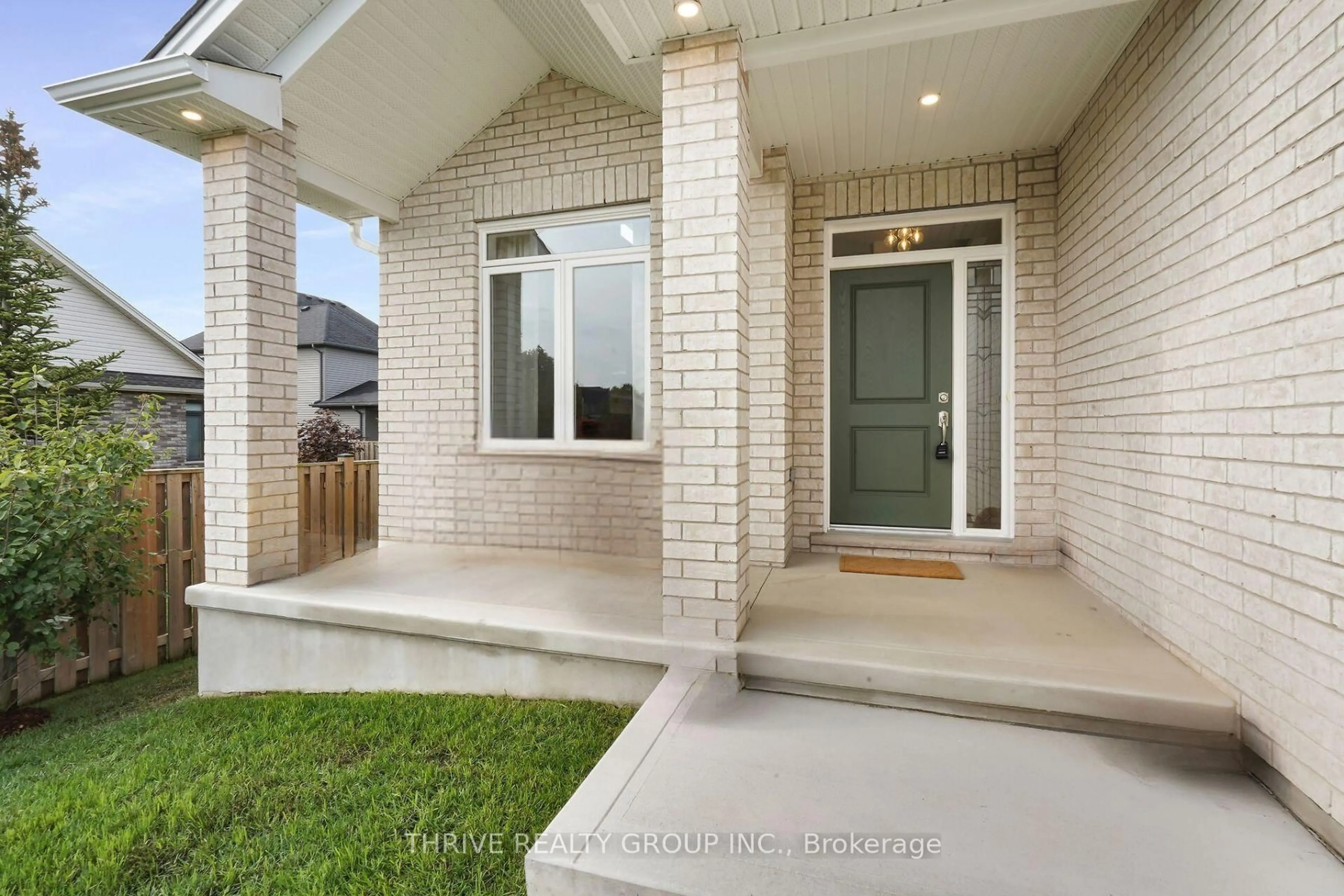 Unknown for 3 Elliot St, Strathroy-Caradoc Ontario N7G 0H2