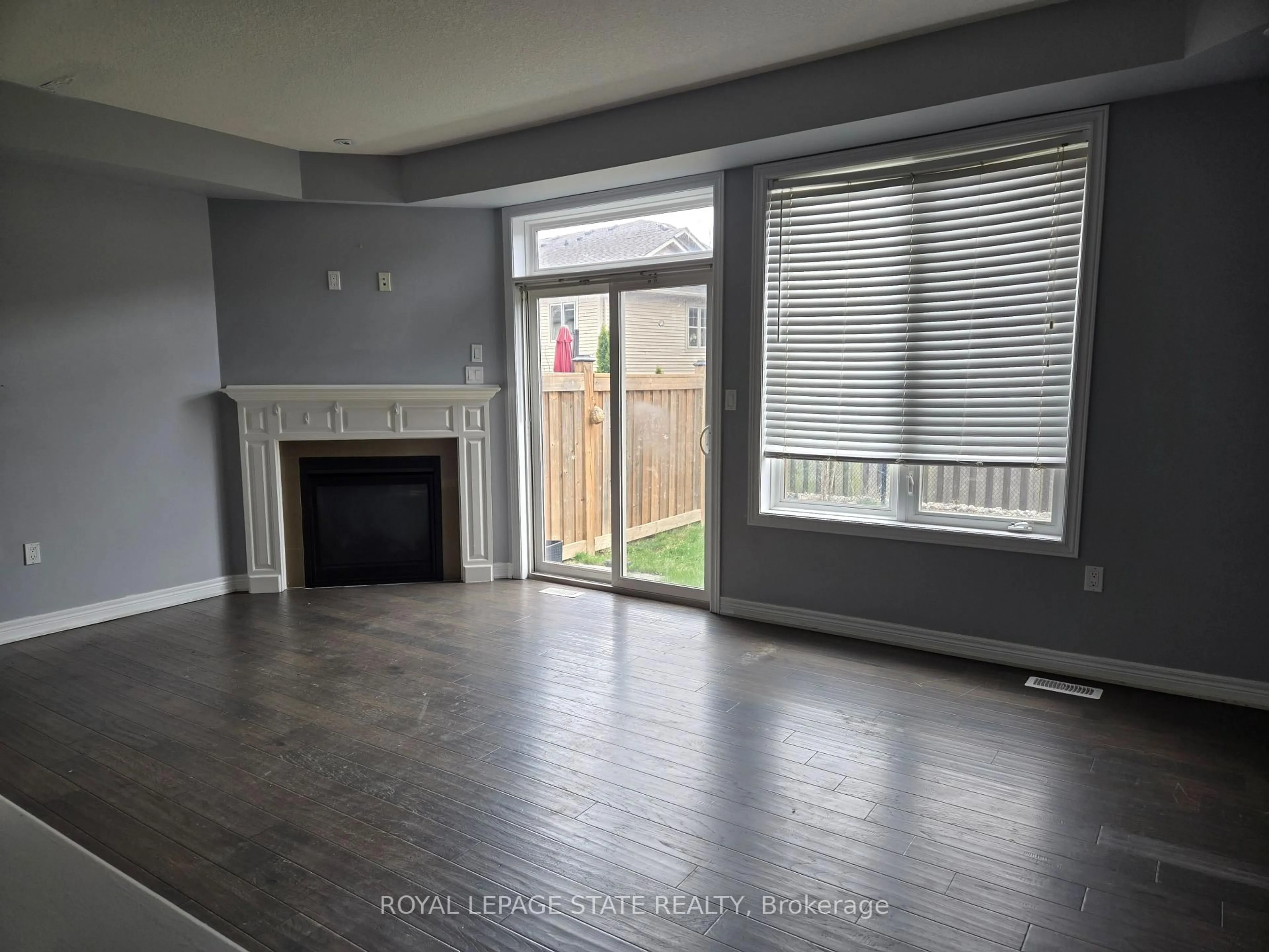 A pic of a room for 71 Fairgrounds Dr, Hamilton Ontario L0R 1C0