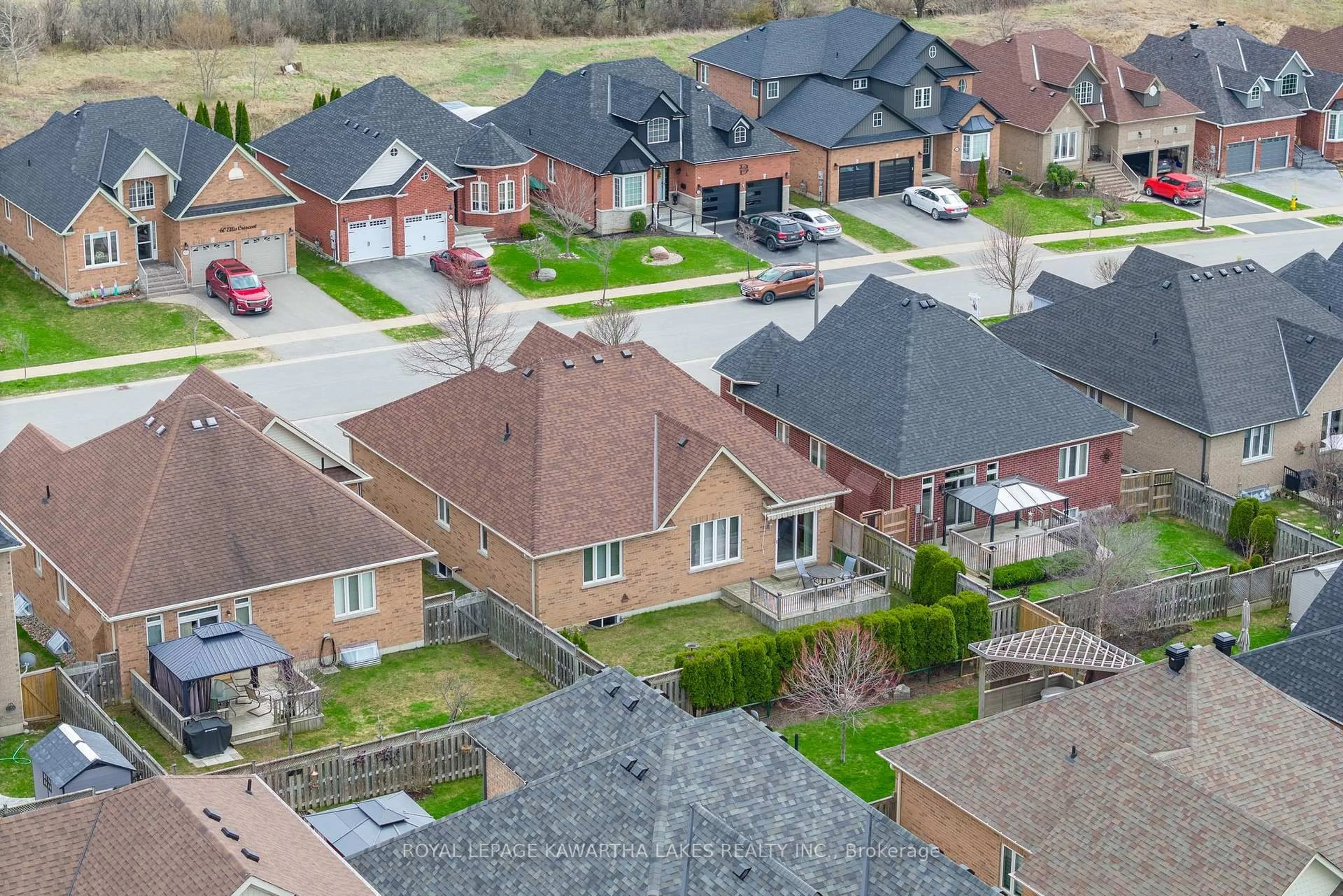 A pic from outside/outdoor area/front of a property/back of a property/a pic from drone, street for 59 Ellis Cres, Kawartha Lakes Ontario K9V 0A5
