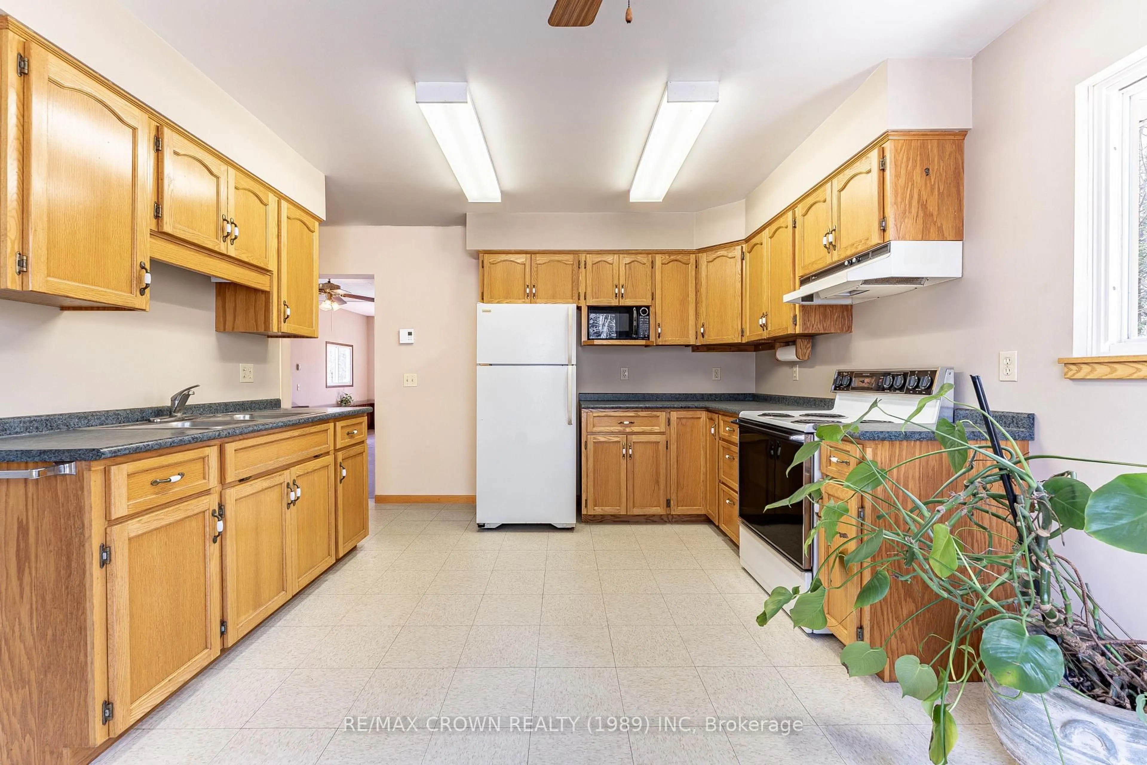 Standard kitchen, unknown for 36 Jones Rd, Nipissing Ontario P0H 1H0