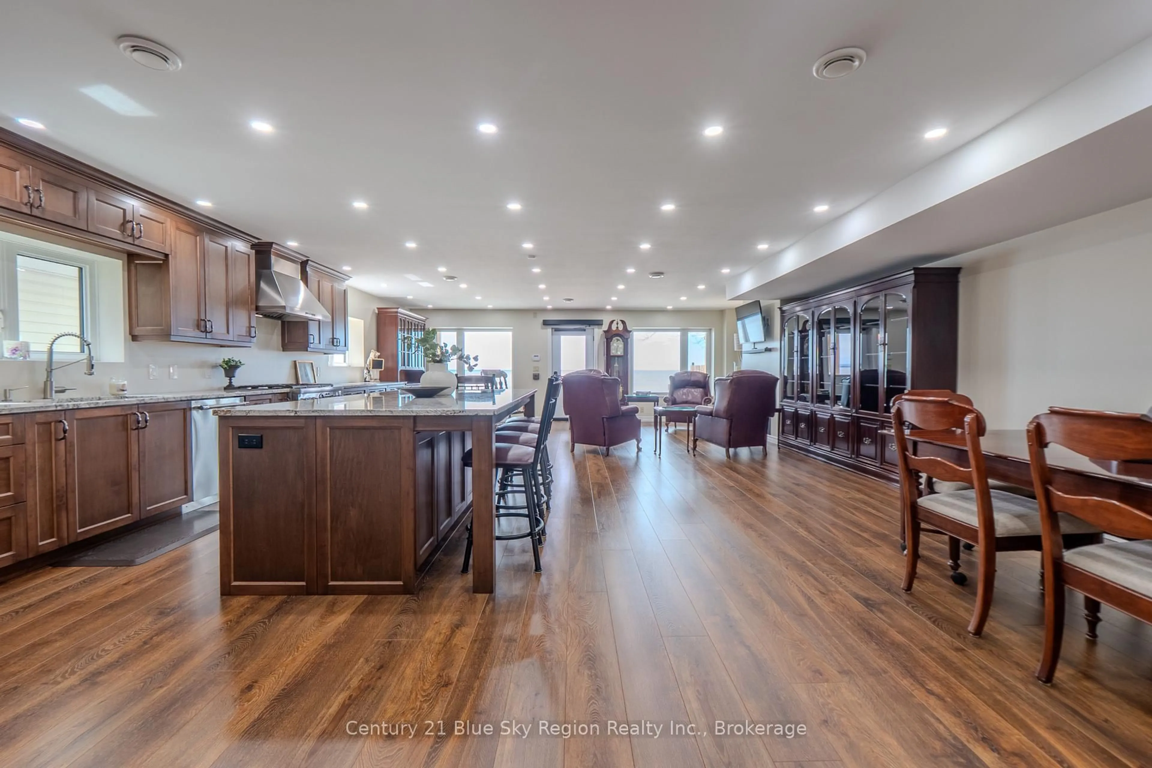 Open concept kitchen, wood/laminate floor for 715 Lakeshore Dr, North Bay Ontario P1A 2G3