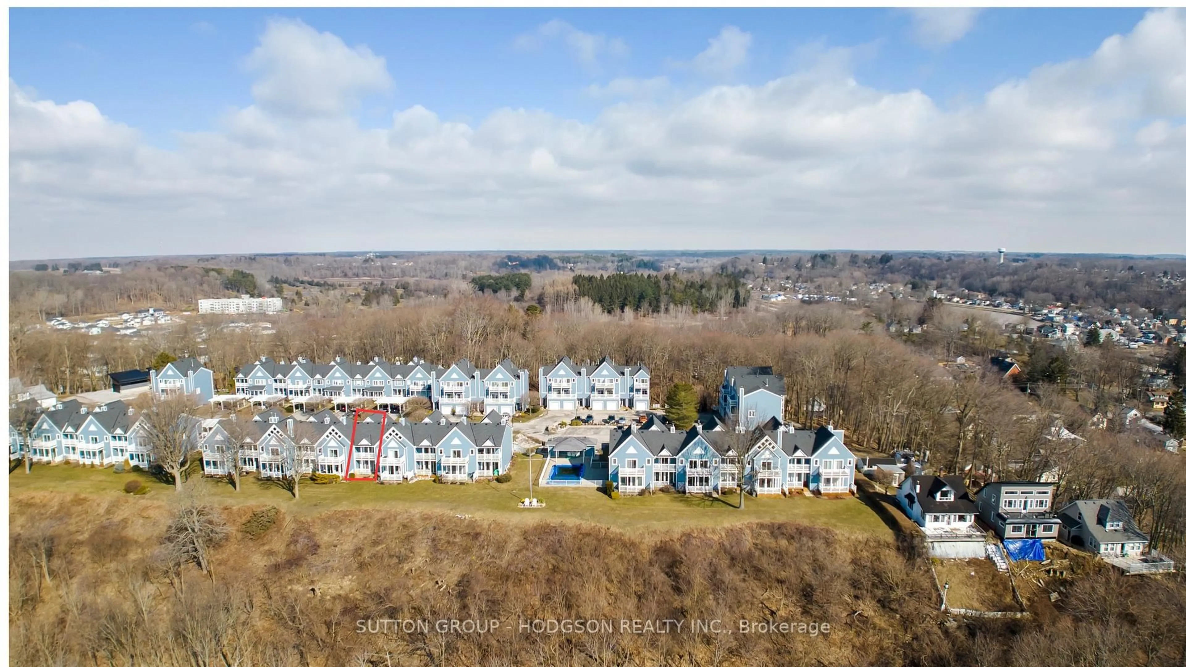 A pic from outside/outdoor area/front of a property/back of a property/a pic from drone, unknown for 374 Front St #38, Central Elgin Ontario N5L 1G1