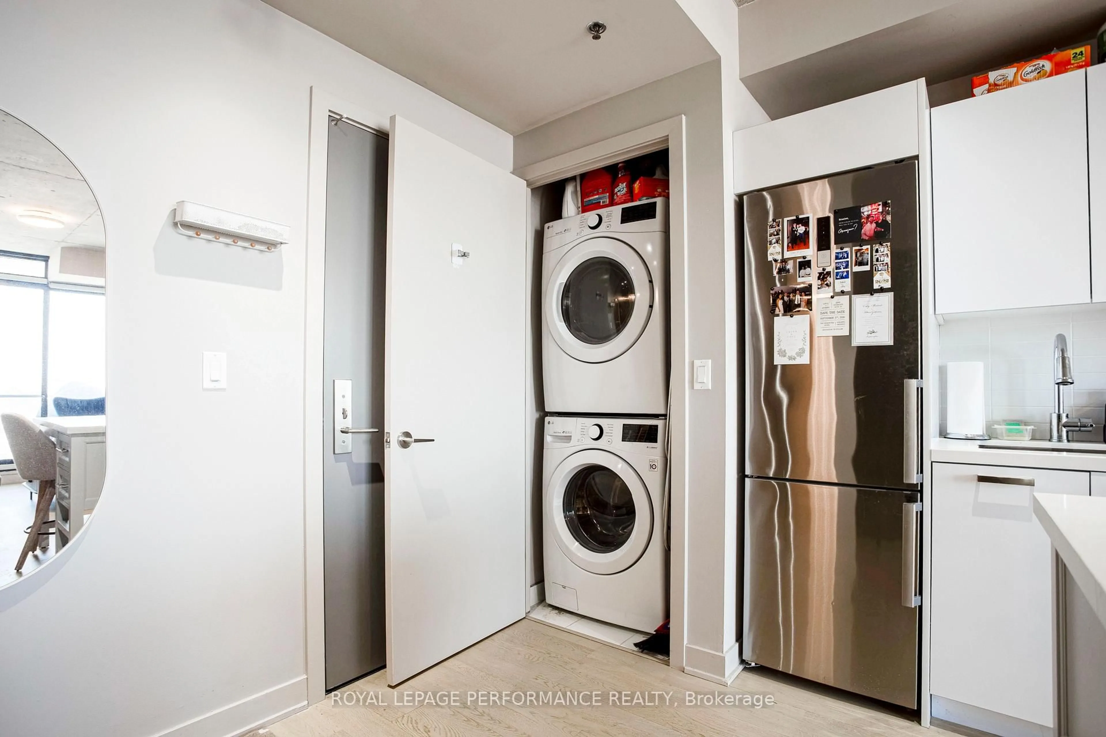Laundry room for 203 Catherine St #1704, Ottawa Ontario K2P 1J5