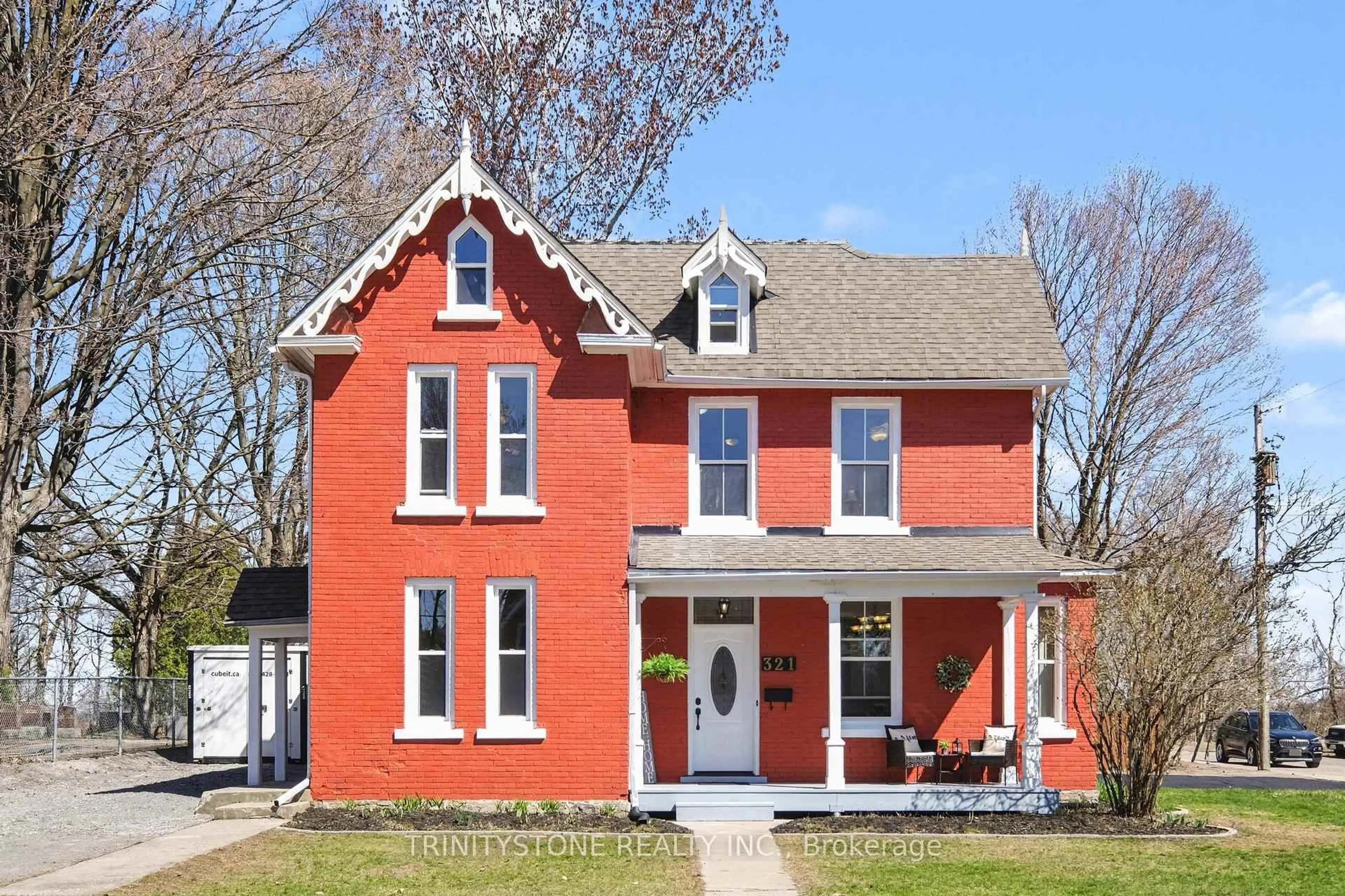Home with brick exterior material, street for 321 Albert St, Arnprior Ontario K7S 2M8