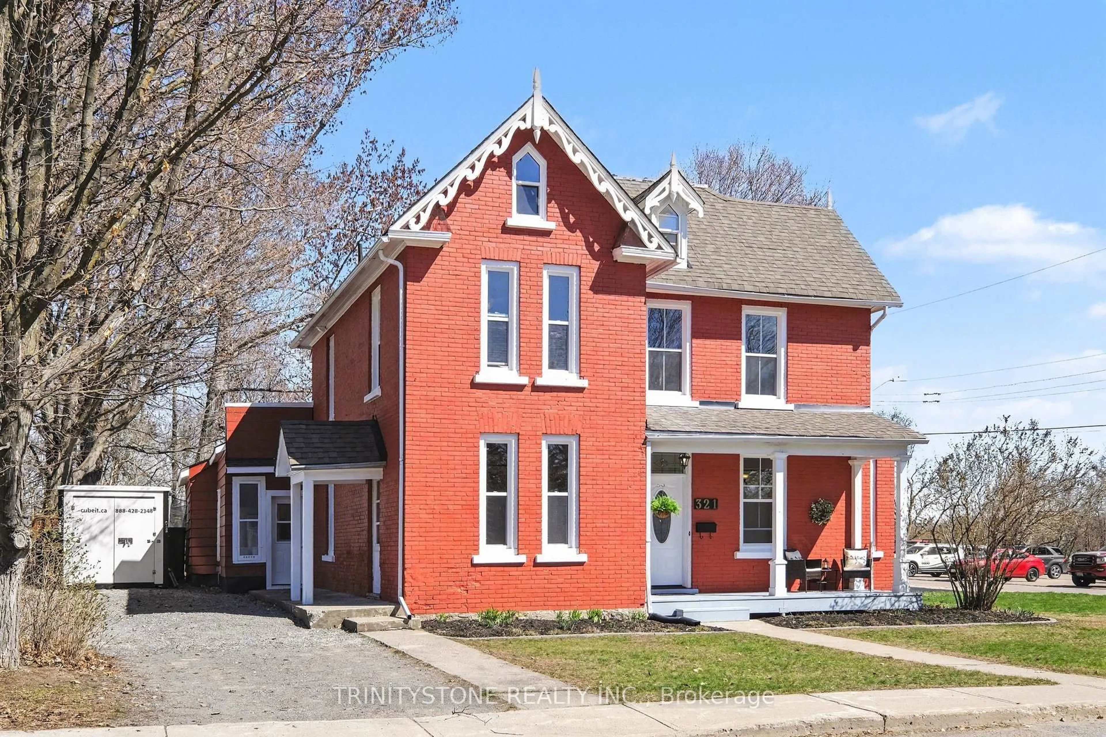 Home with brick exterior material, street for 321 Albert St, Arnprior Ontario K7S 2M8