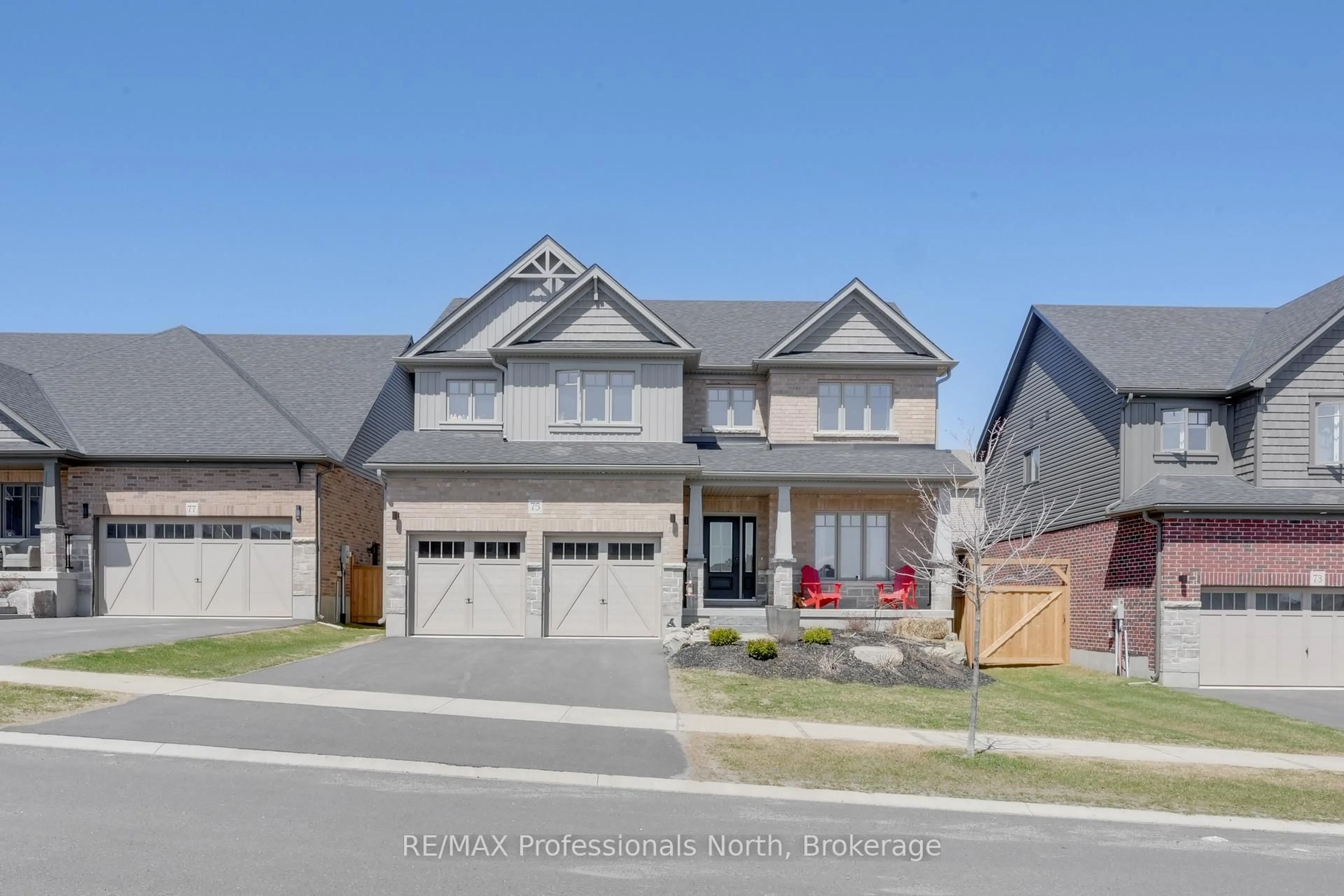 Home with brick exterior material, street for 75 Eaglecrest Ave, Huntsville Ontario P1H 0B7