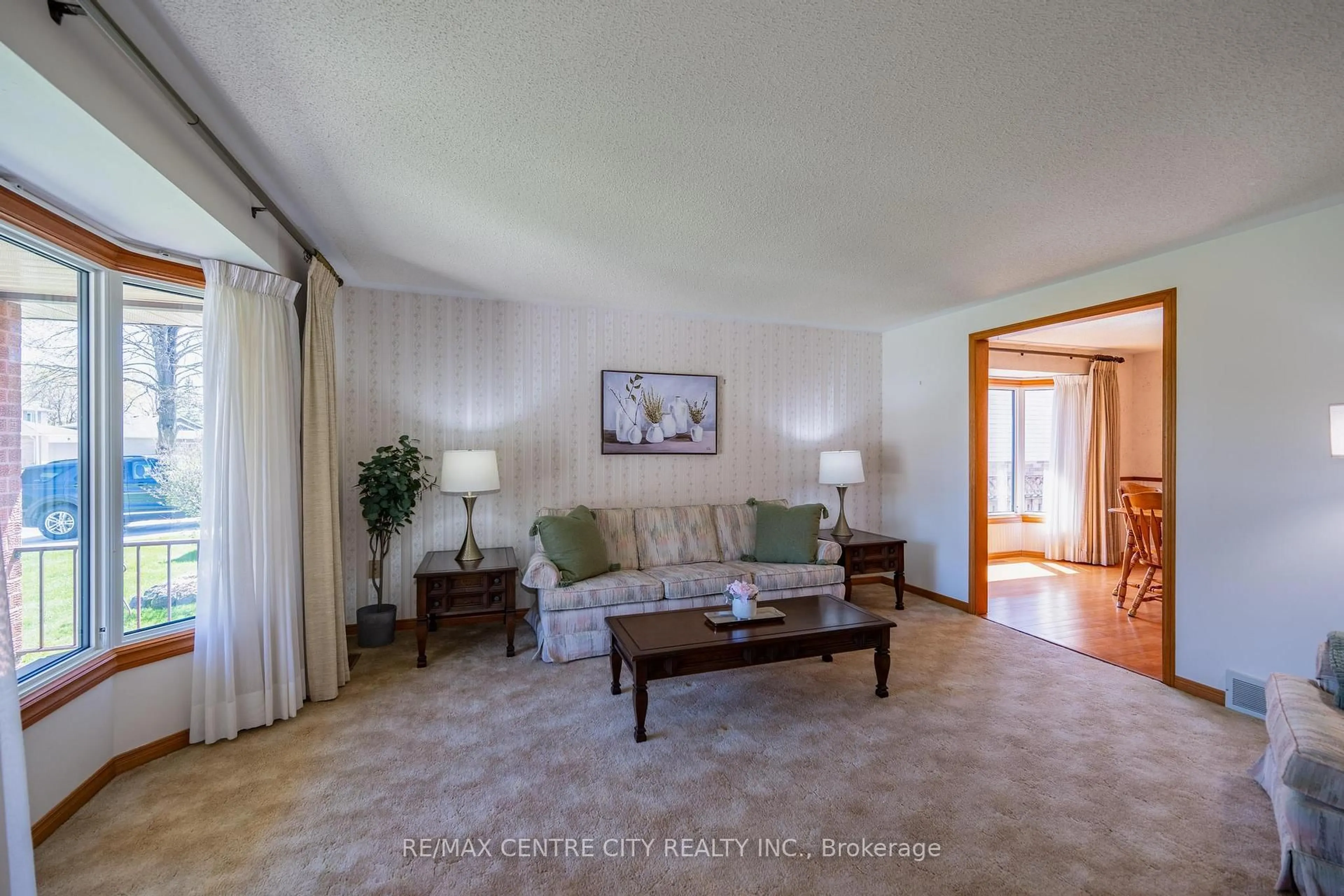 Living room with furniture, unknown for 22 Saddy Cres, London East Ontario N5V 3W1