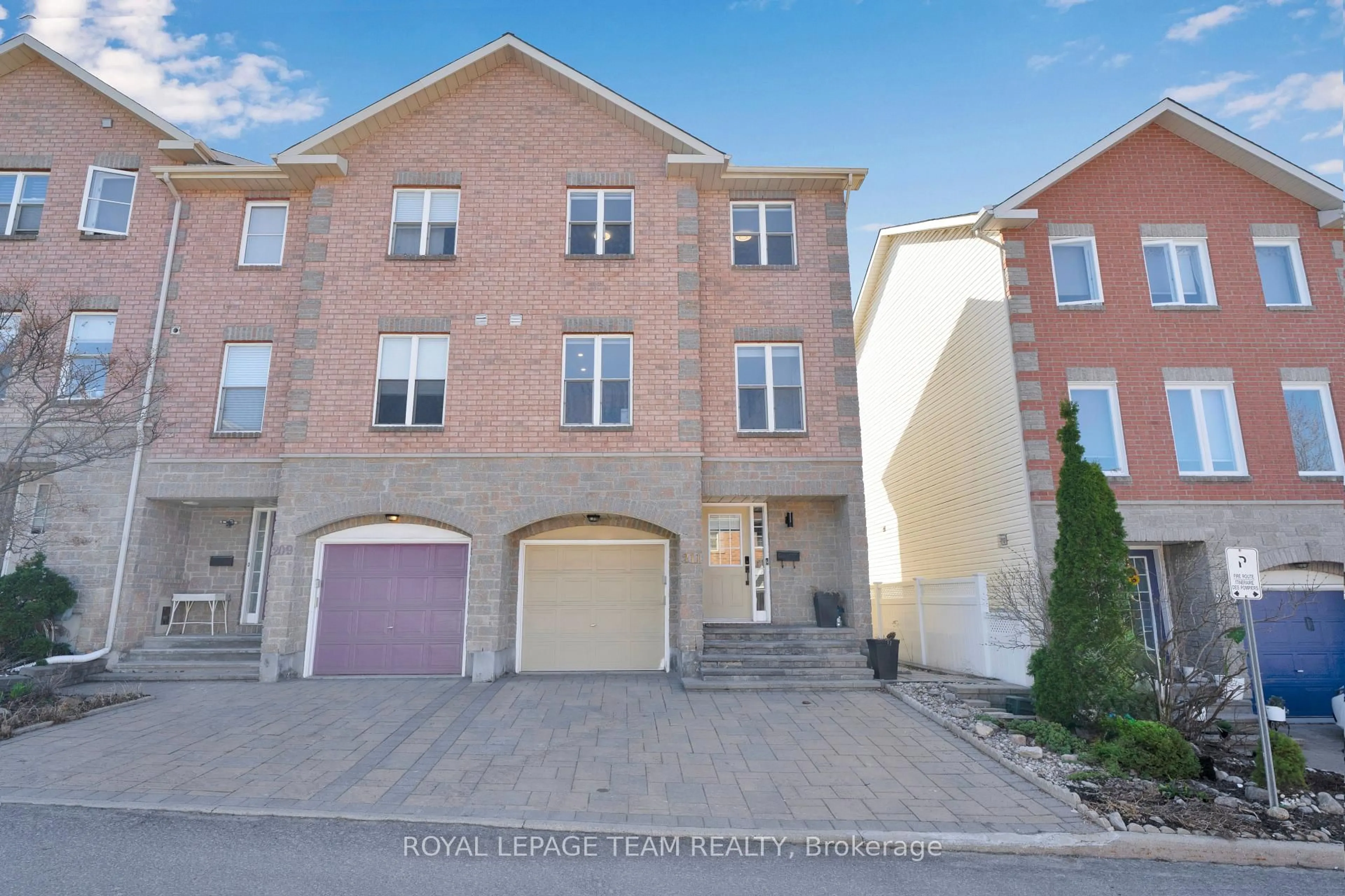 A pic from outside/outdoor area/front of a property/back of a property/a pic from drone, street for 211 Westvalley Private, Ottawa Ontario K1V 2B3
