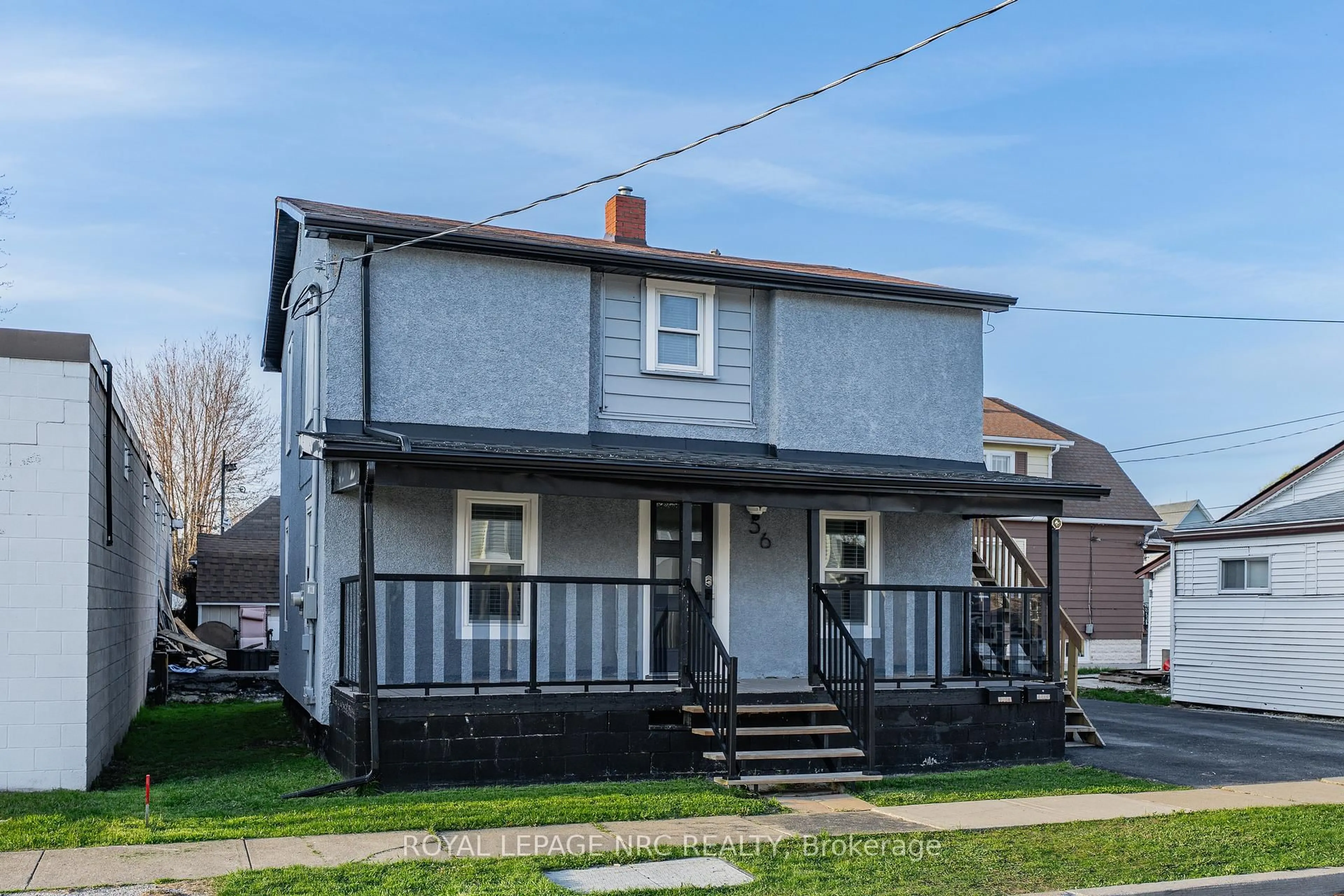 Home with vinyl exterior material, street for 56 Decew St, Port Colborne Ontario L3K 1C1