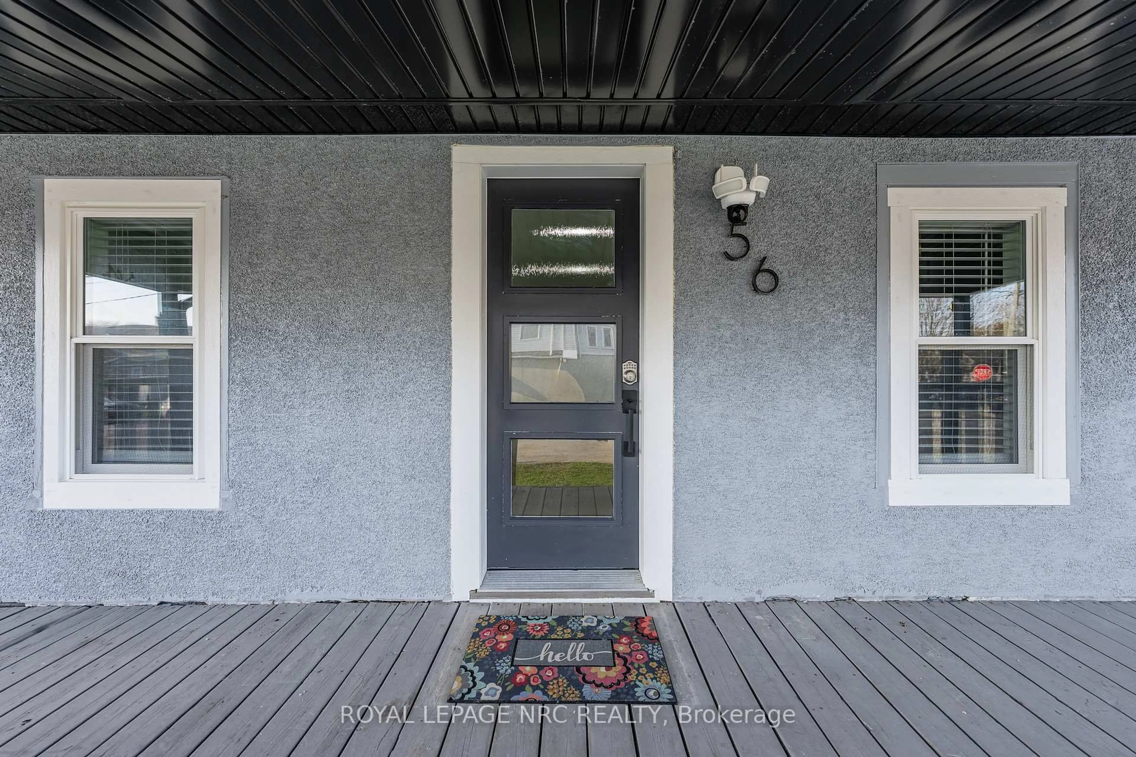 Indoor entryway for 56 Decew St, Port Colborne Ontario L3K 1C1