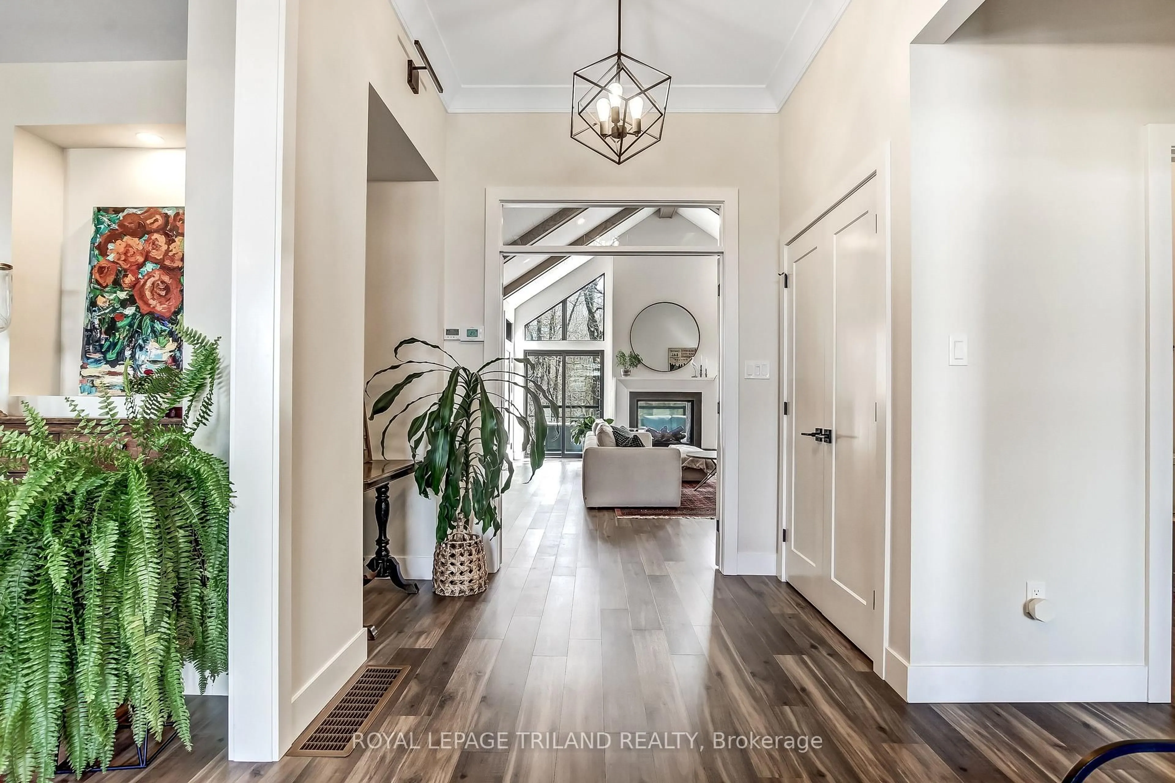 Indoor entryway for 148 Old Field Lane, Central Elgin Ontario N5L 0A9