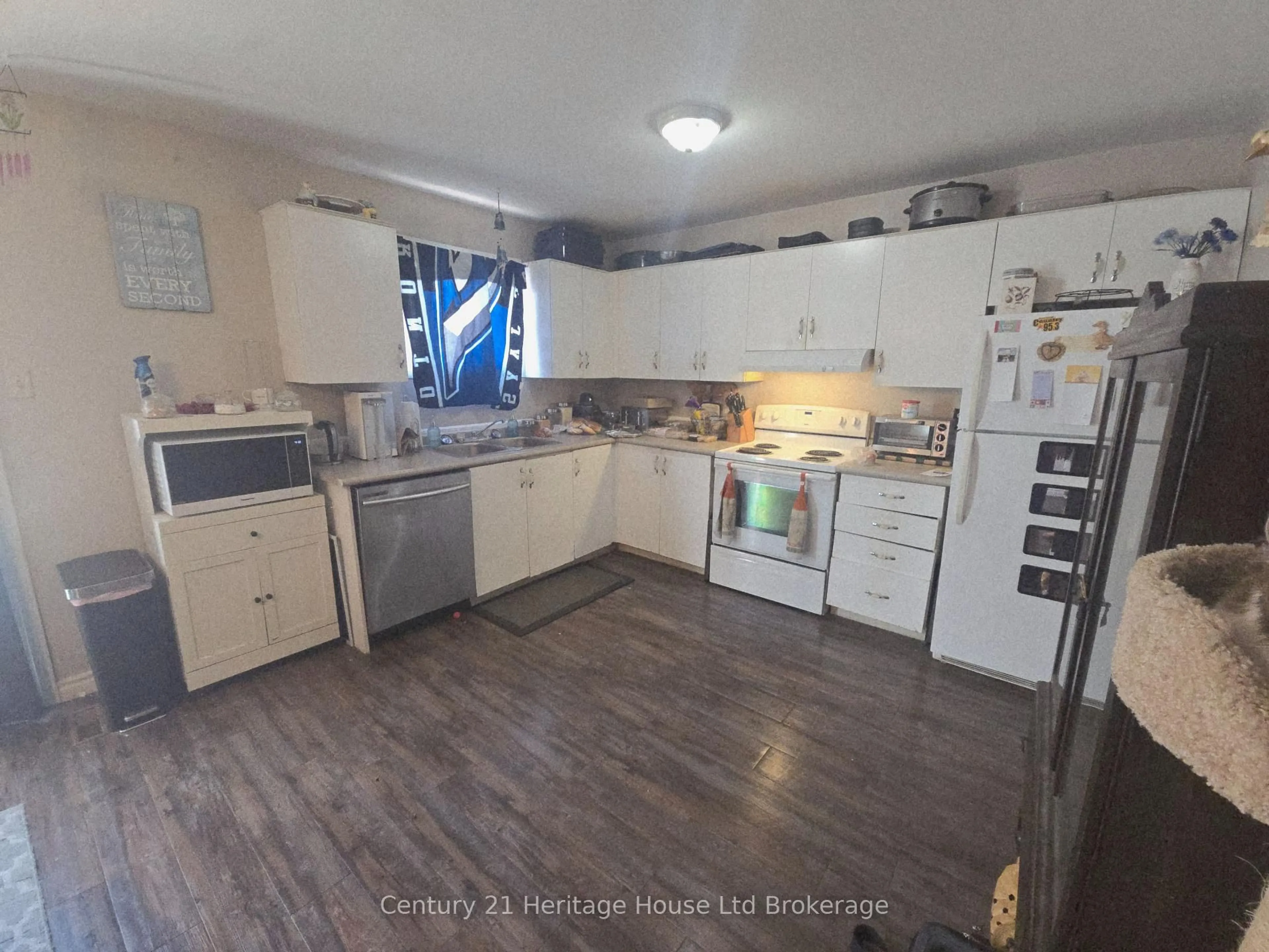 Standard kitchen, unknown for 481 Springbank Ave #25, Woodstock Ontario N4T 1R1