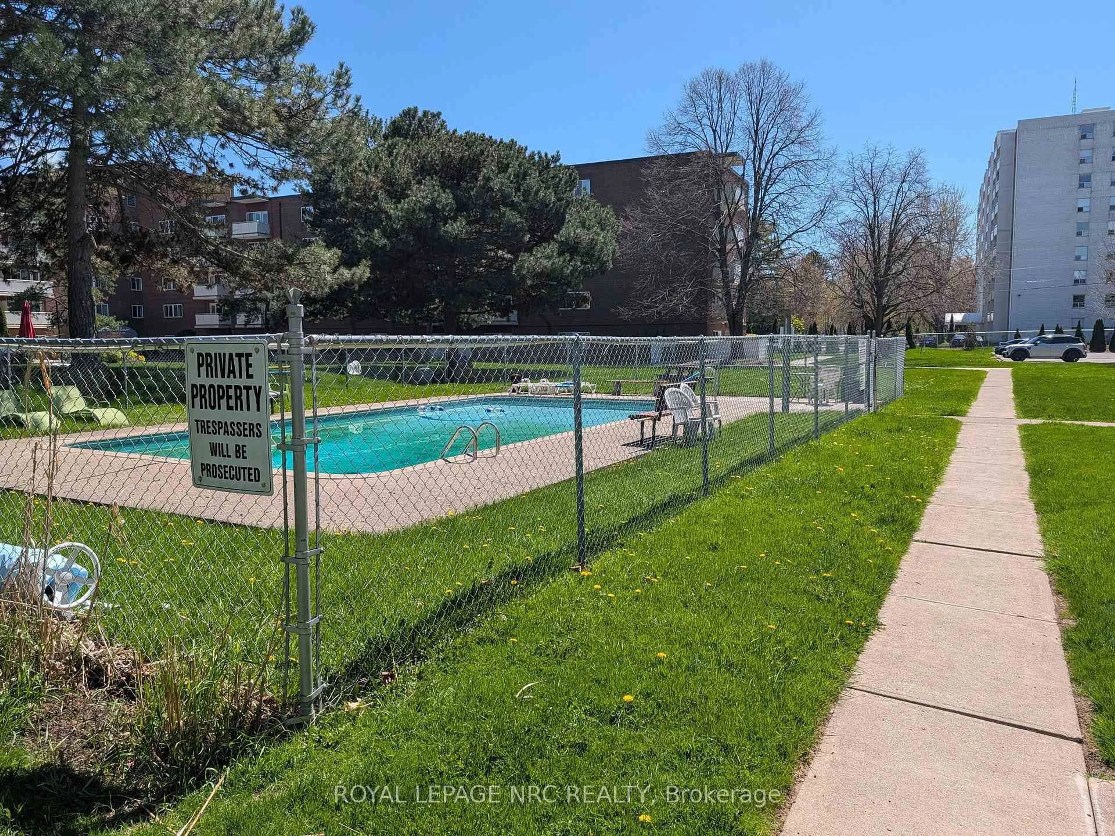 Pool for 196 Scott St #404, St. Catharines Ontario L2N 5T2