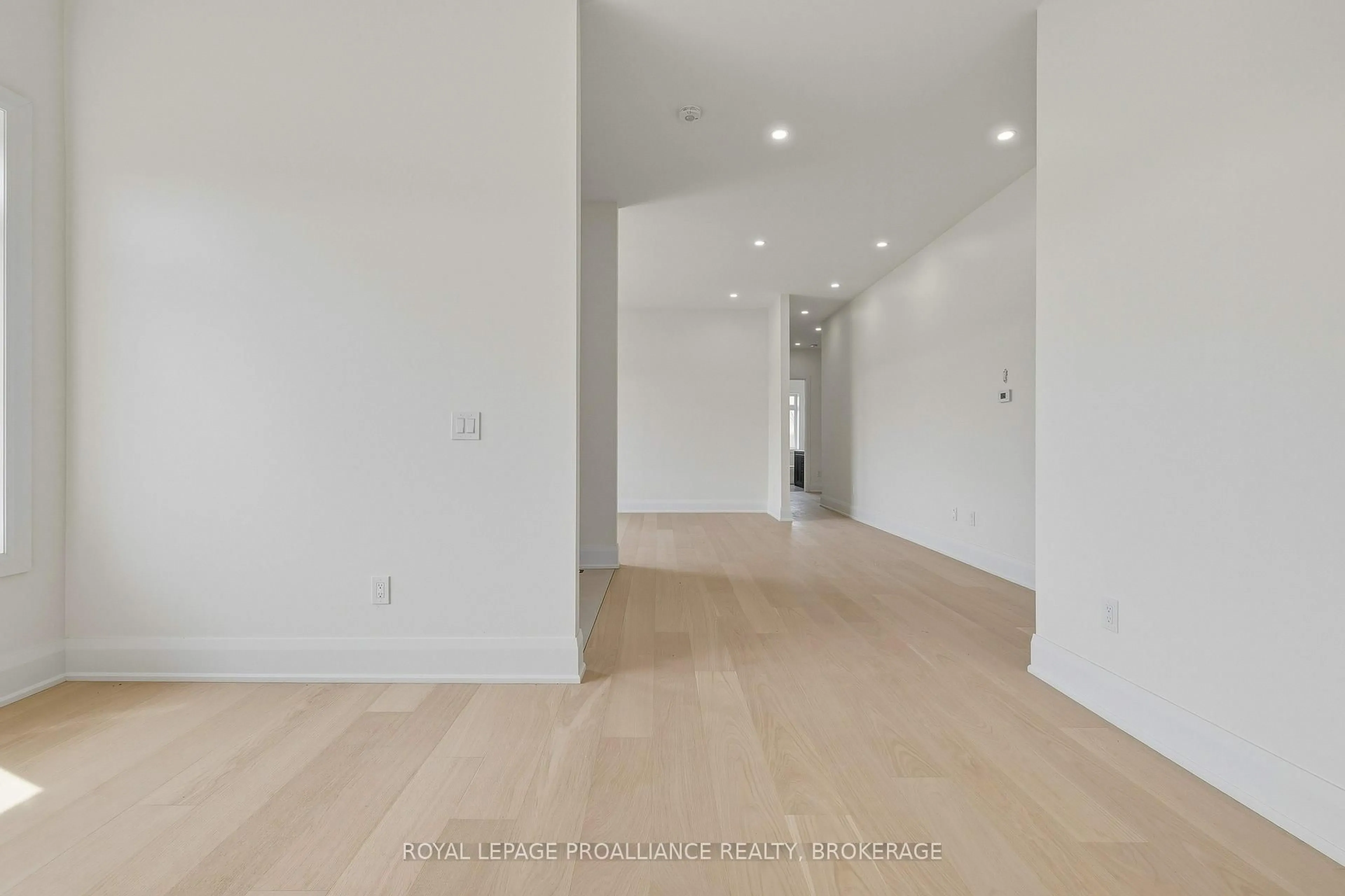 Unknown for 130 Hineman St, Kingston Ontario K7L 0G2