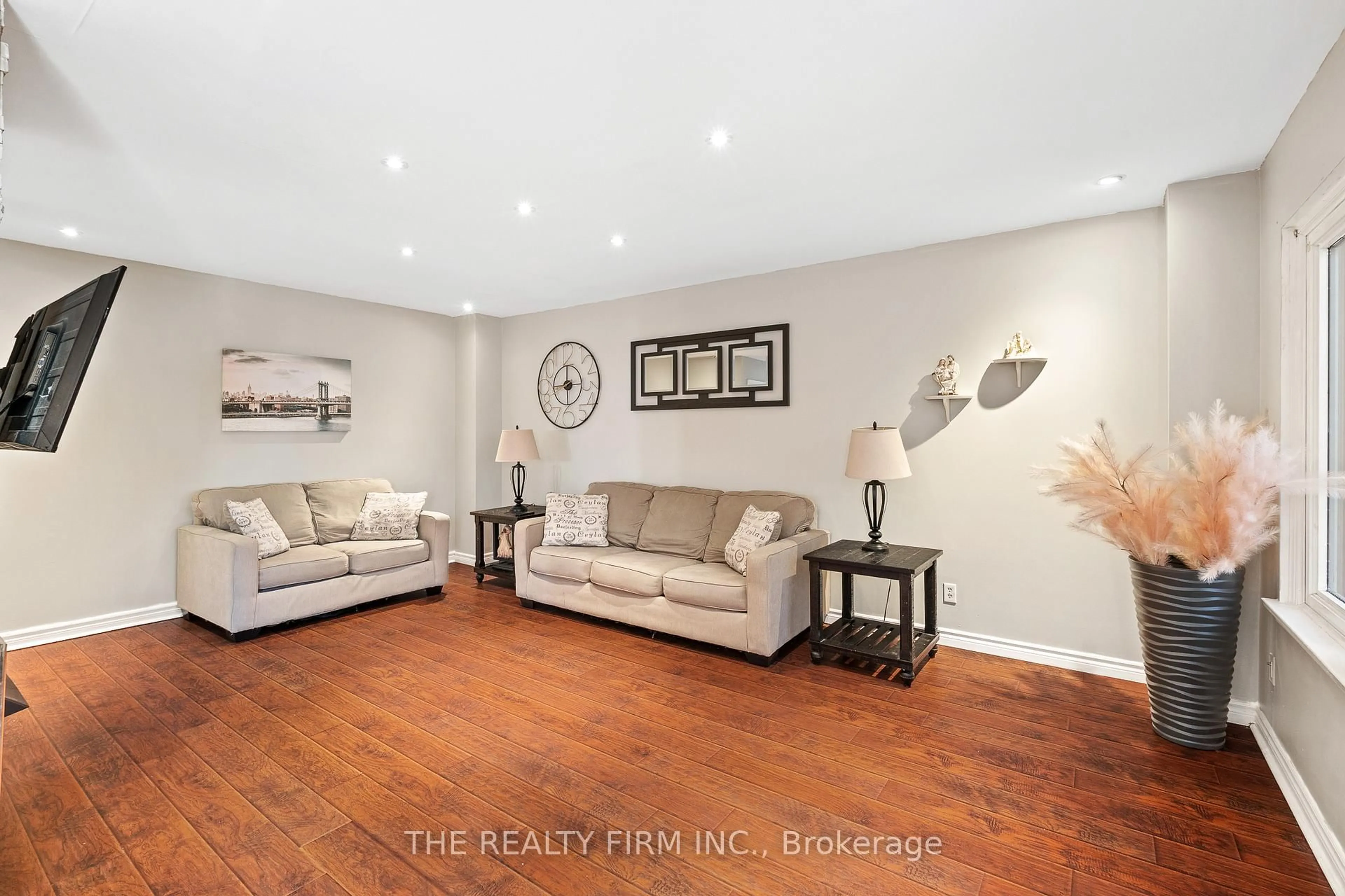 Living room with furniture, unknown for 344 Homestead Crt #10, London North Ontario N6G 2E9