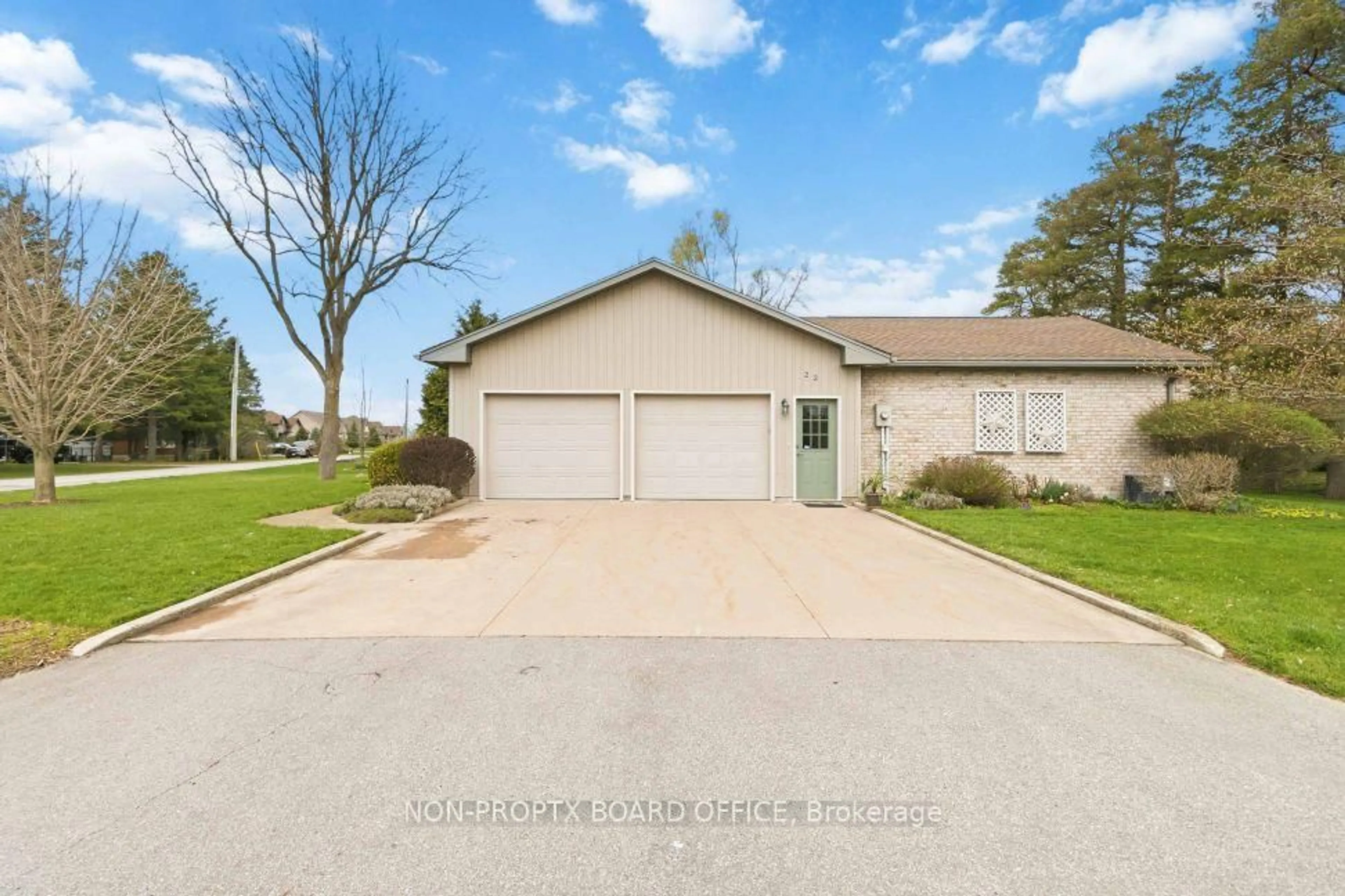 A pic from outside/outdoor area/front of a property/back of a property/a pic from drone, street for 22 Robinson Rd, Norfolk Ontario N0E 1Y0