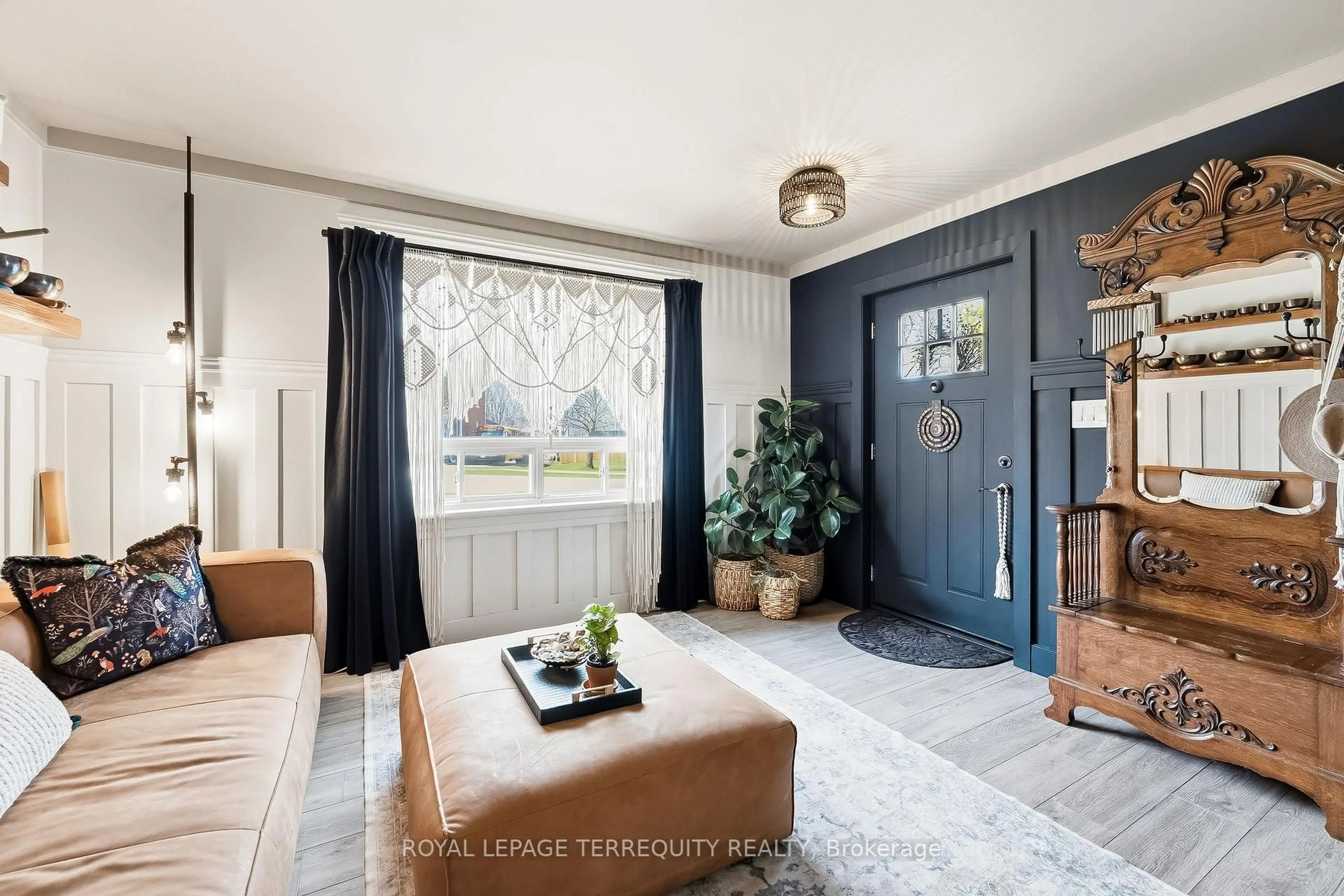 Living room with furniture, unknown for 65 Booth St, Trent Hills Ontario K0L 1L0