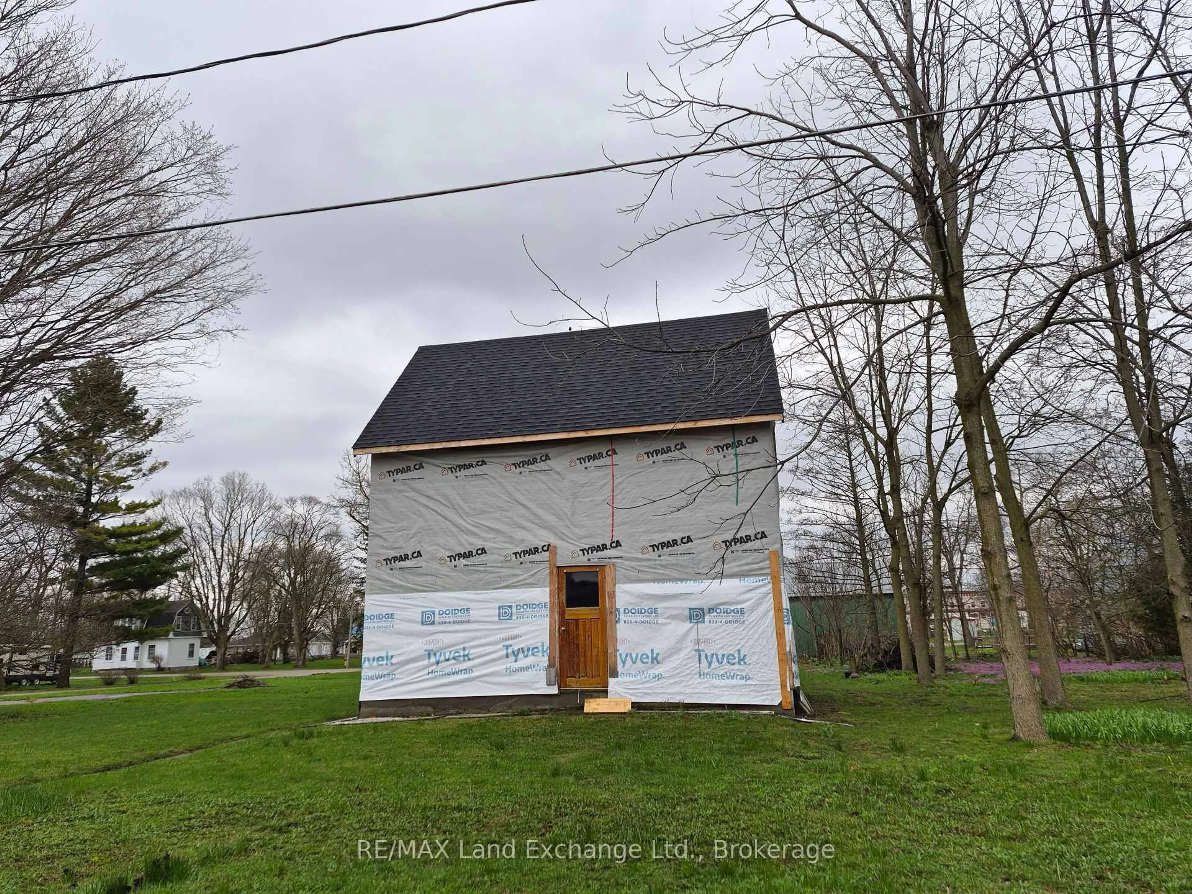 Shed for 6 Malcolm St, Huron-Kinloss Ontario N0G 2R0