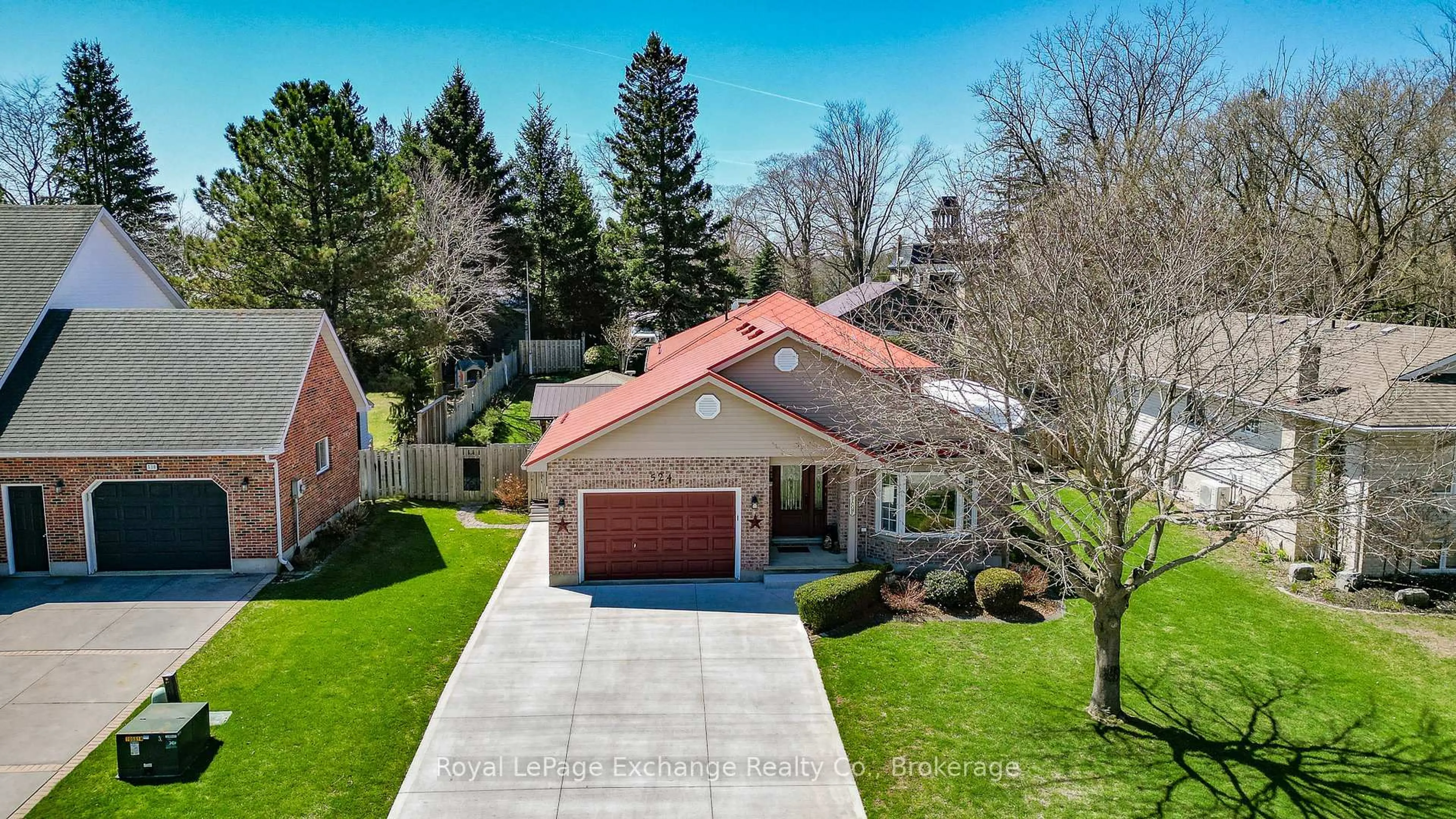 A pic from outside/outdoor area/front of a property/back of a property/a pic from drone, street for 524 Lynden Cres, Kincardine Ontario N2Z 3B1