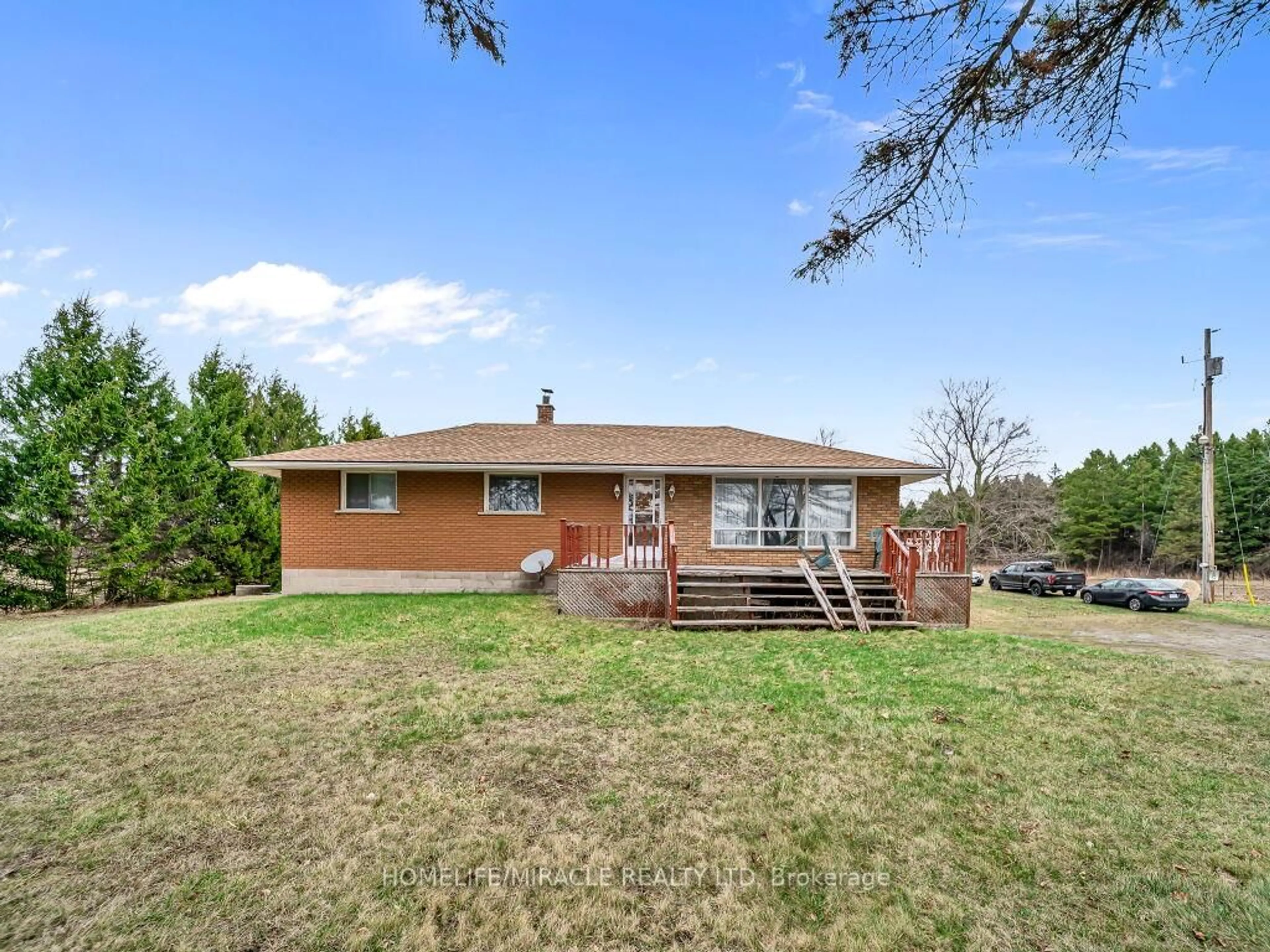 A pic from outside/outdoor area/front of a property/back of a property/a pic from drone, unknown for 1416 Hwy 6, Hamilton Ontario L8N 2Z7