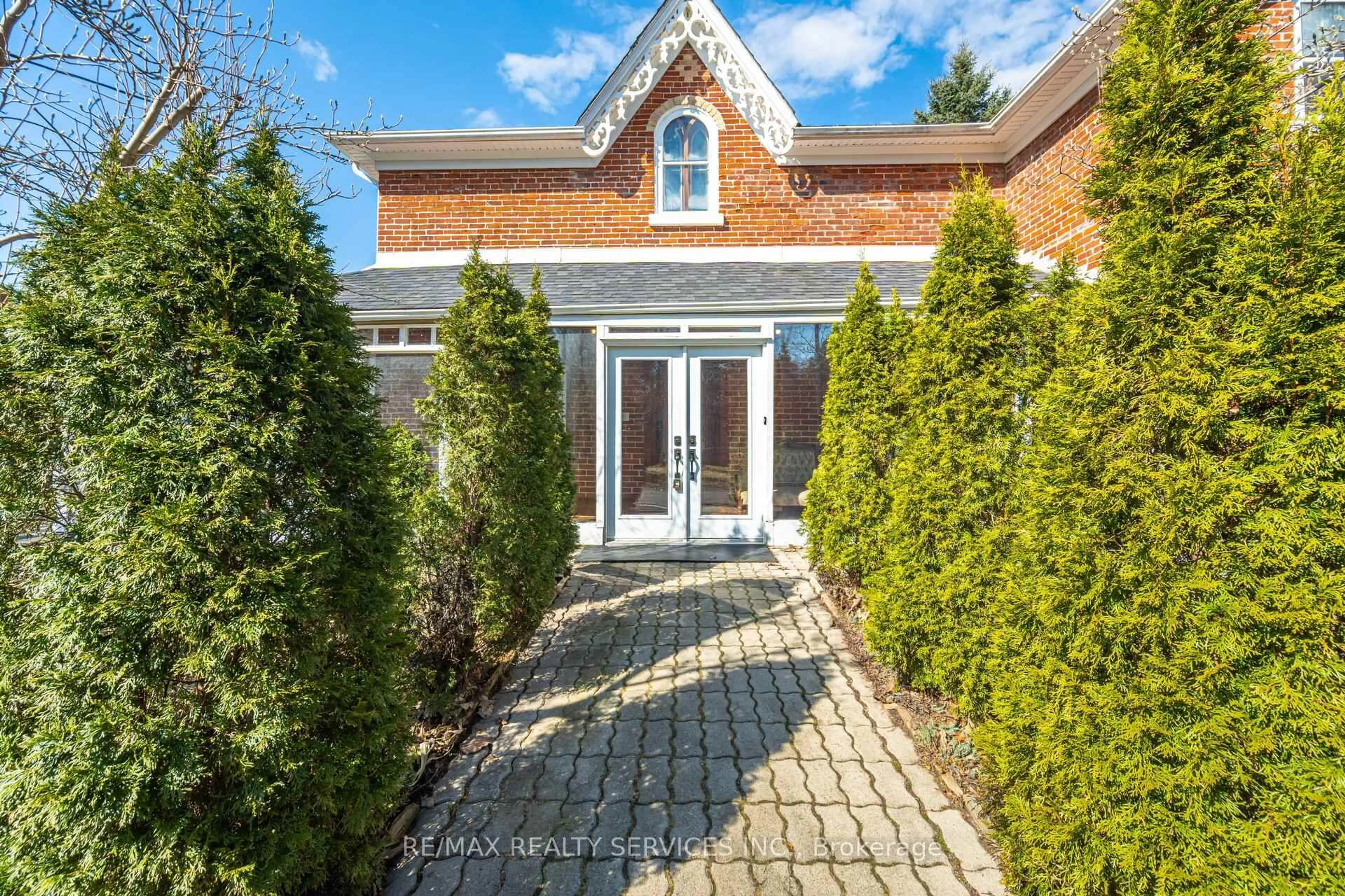 Home with brick exterior material, street for 507506 Highway 89, Mono Ontario L9V 1J4