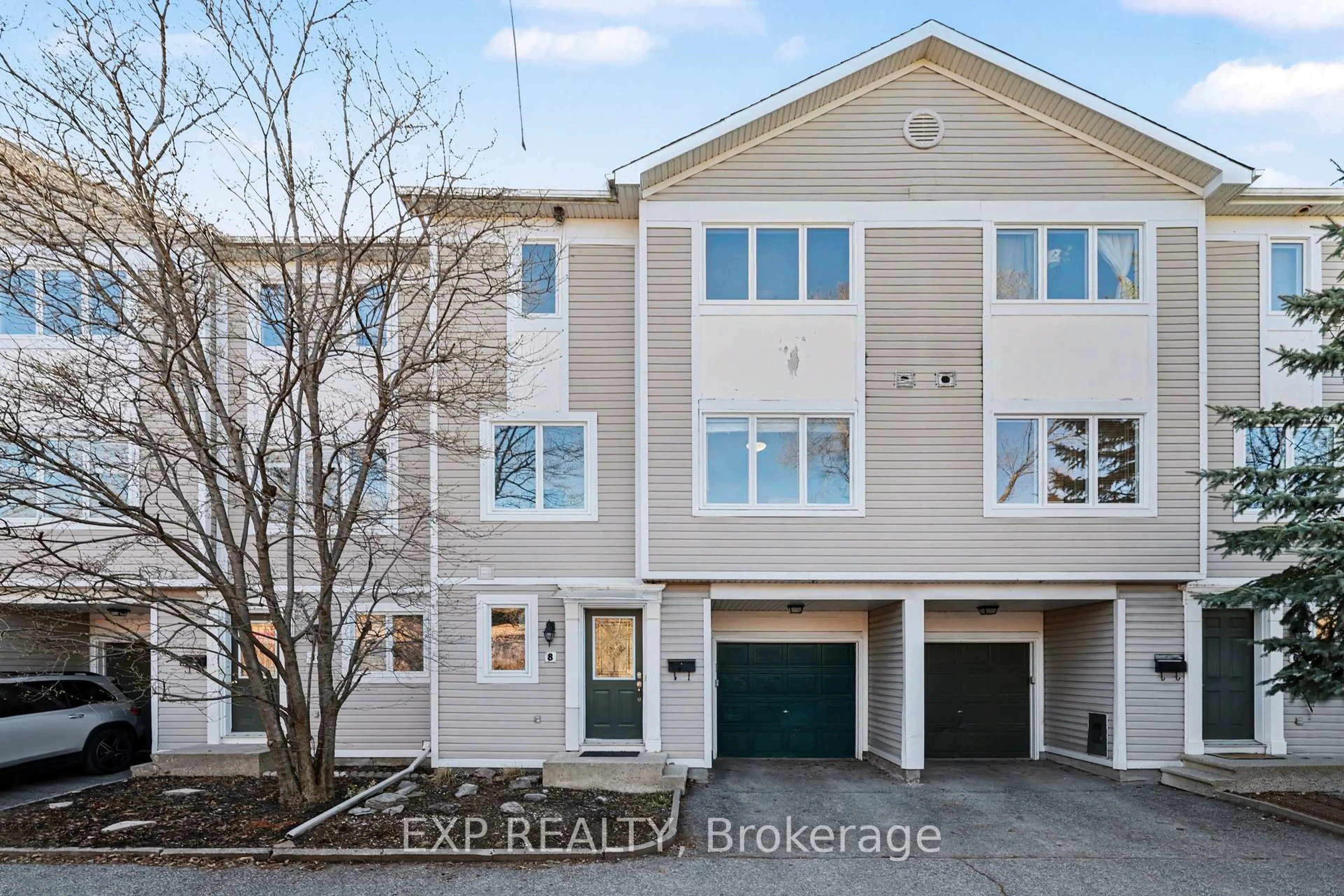 Unknown for 8 Barnaby Private, Ottawa Ontario K1K 4S4