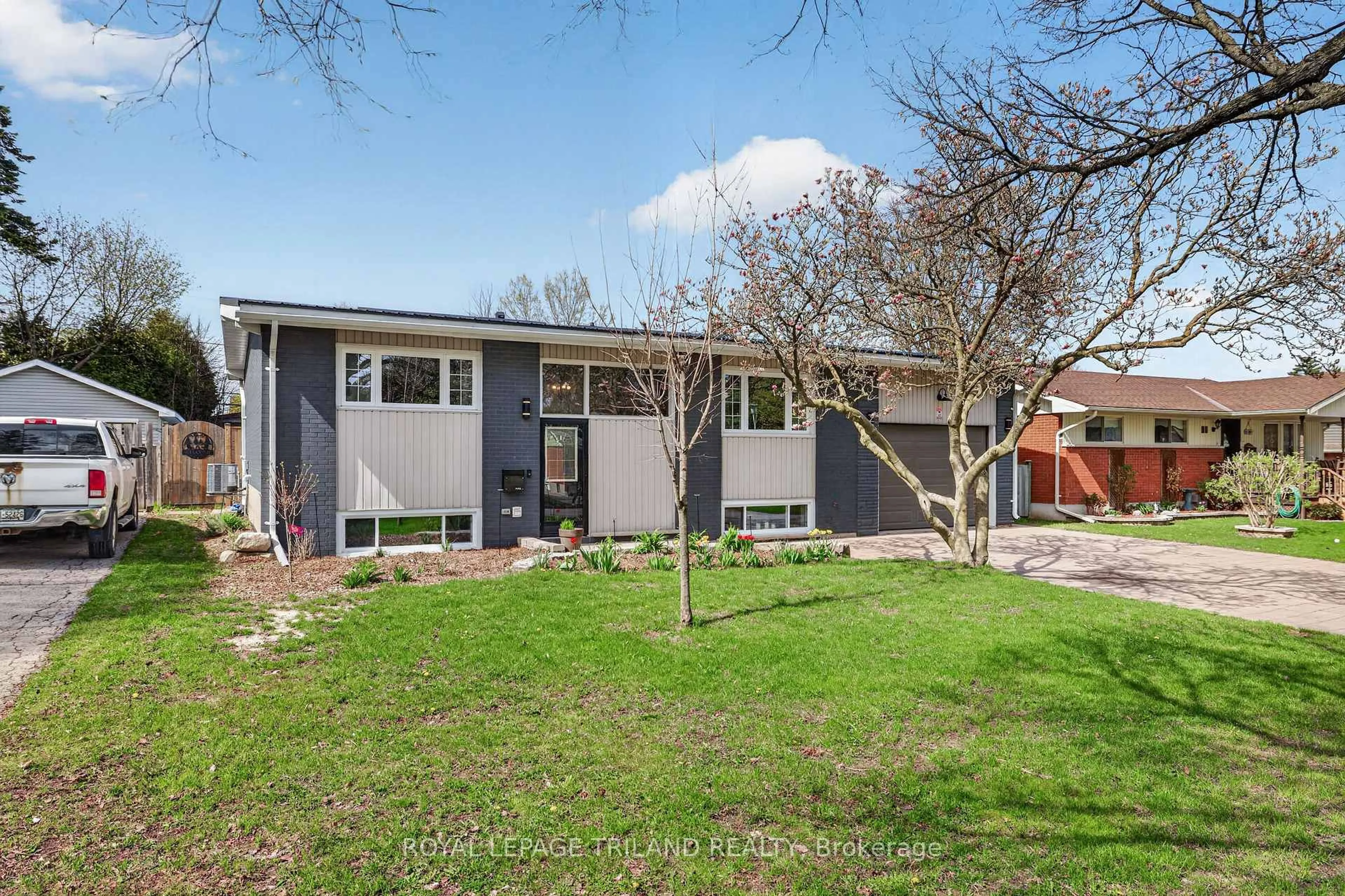 Unknown for 86 Langton Rd, London East Ontario N5V 2M1