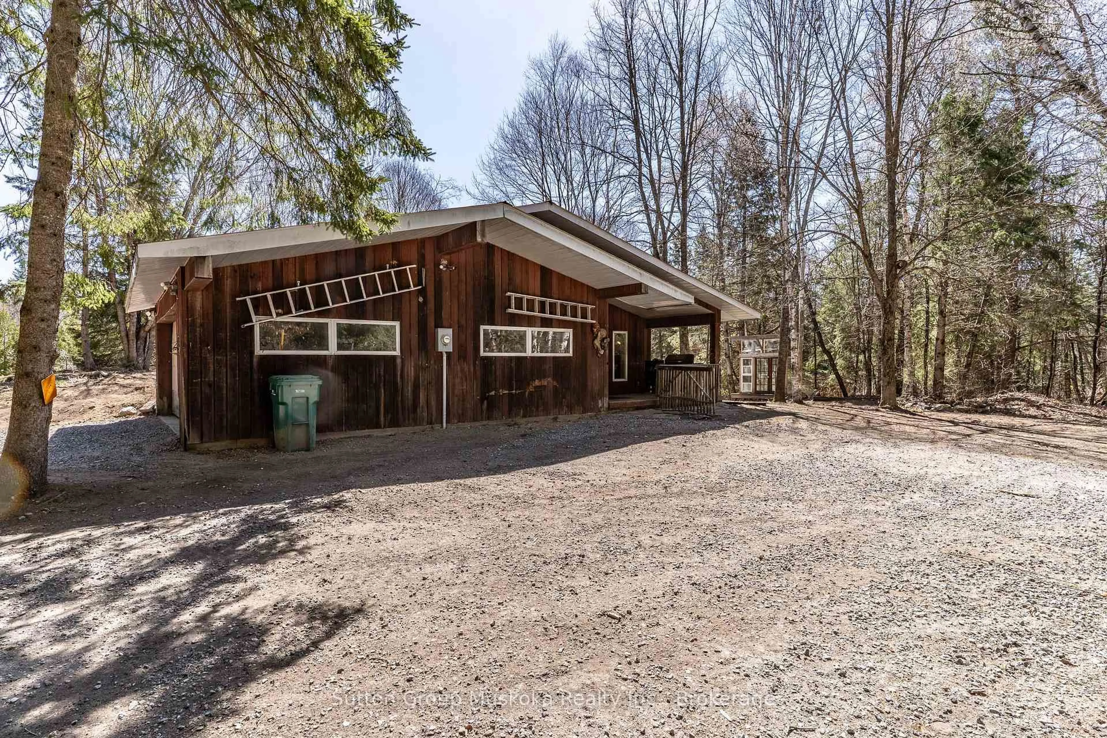 Unknown for 83 Ceramic Mine Rd, Huntsville Ontario P1H 1A1