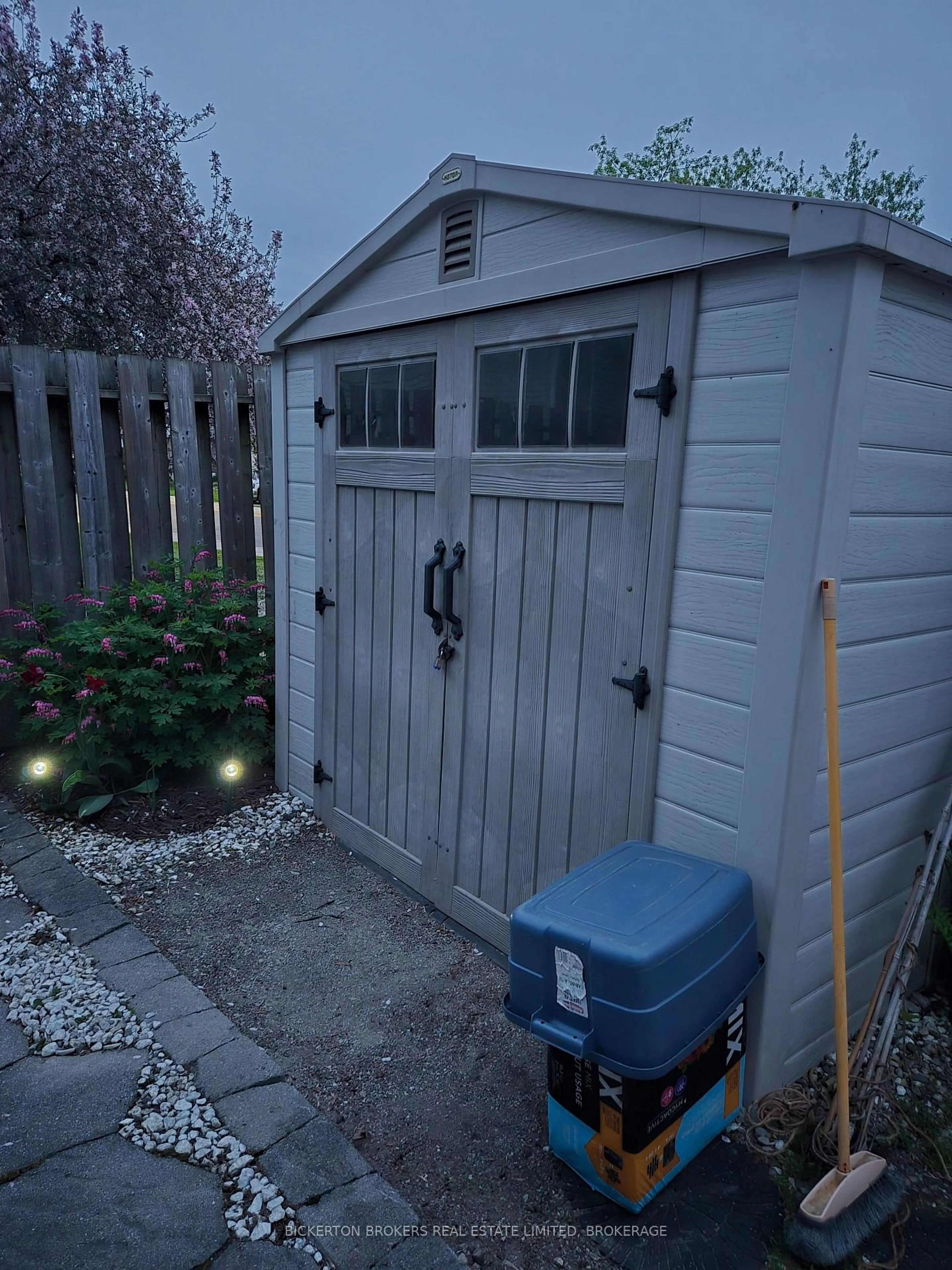 Shed for 292 William St, Gananoque Ontario K7G 1S5