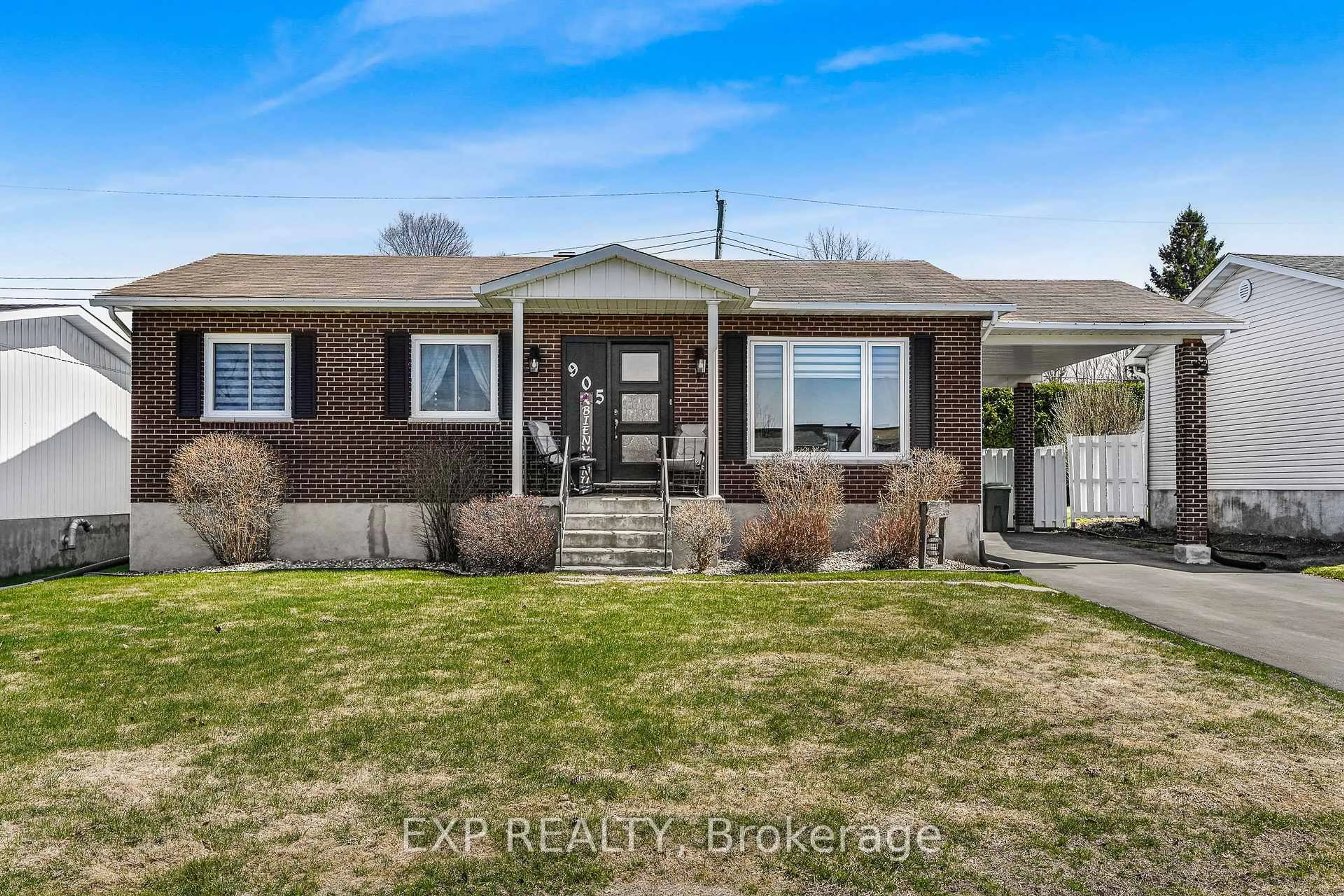 Home with brick exterior material, street for 905 Ghislain St, Hawkesbury Ontario K6A 3A8