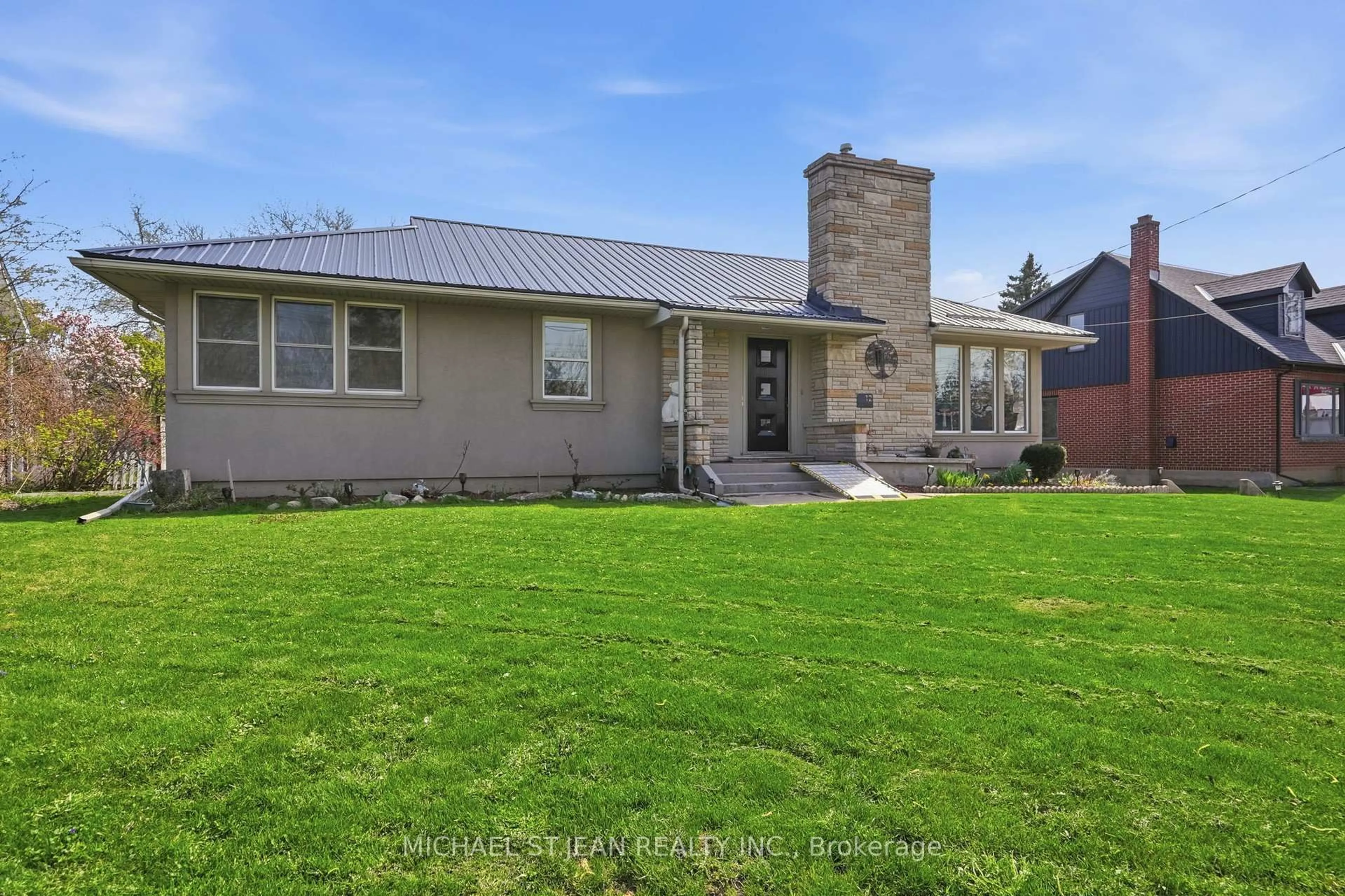 Unknown for 12 Parkview Rd, Haldimand Ontario N0A 1H0