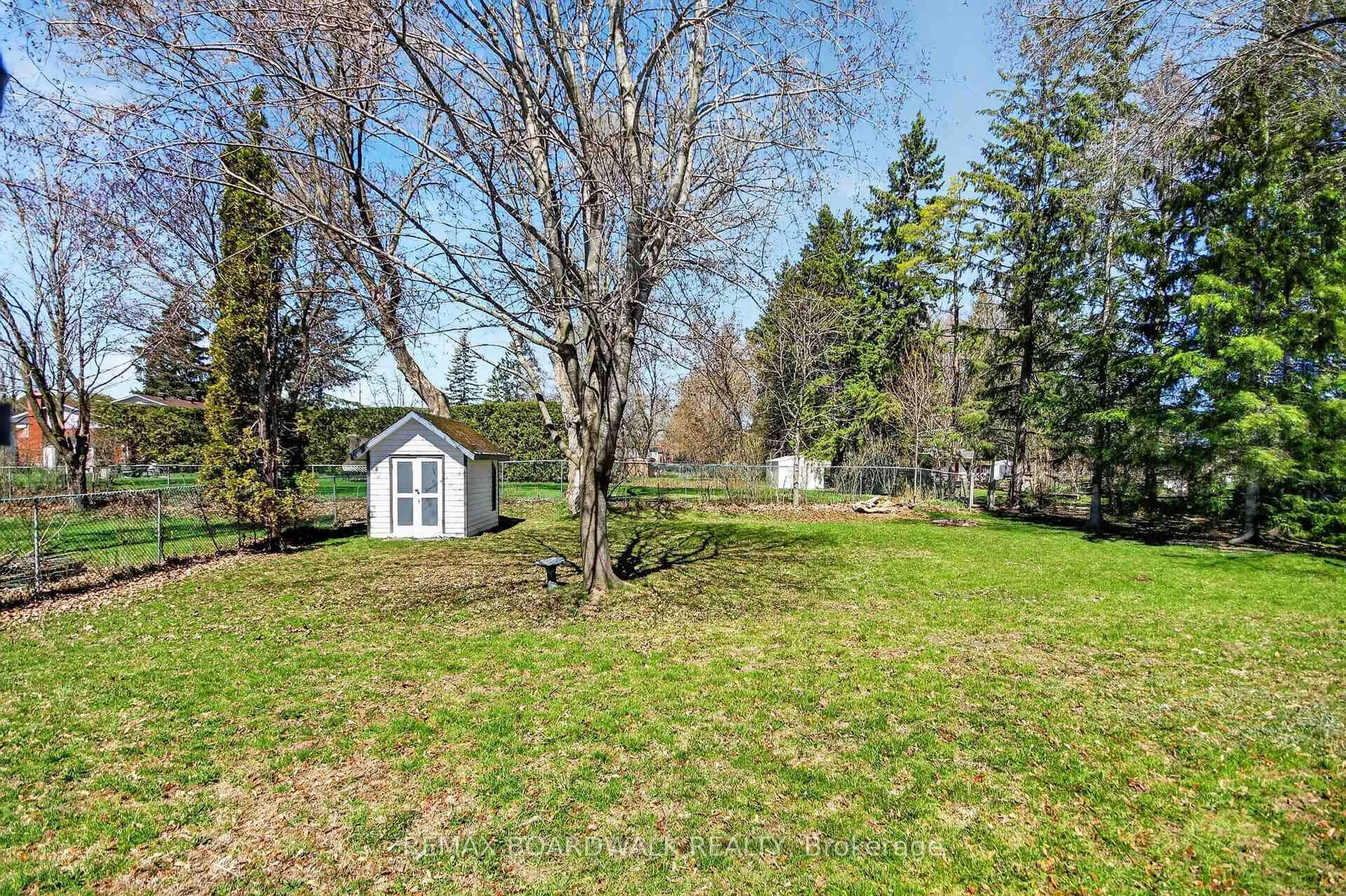 Shed for 103 Christopher Hamilton St, Richmond Ontario K0A 2Z0