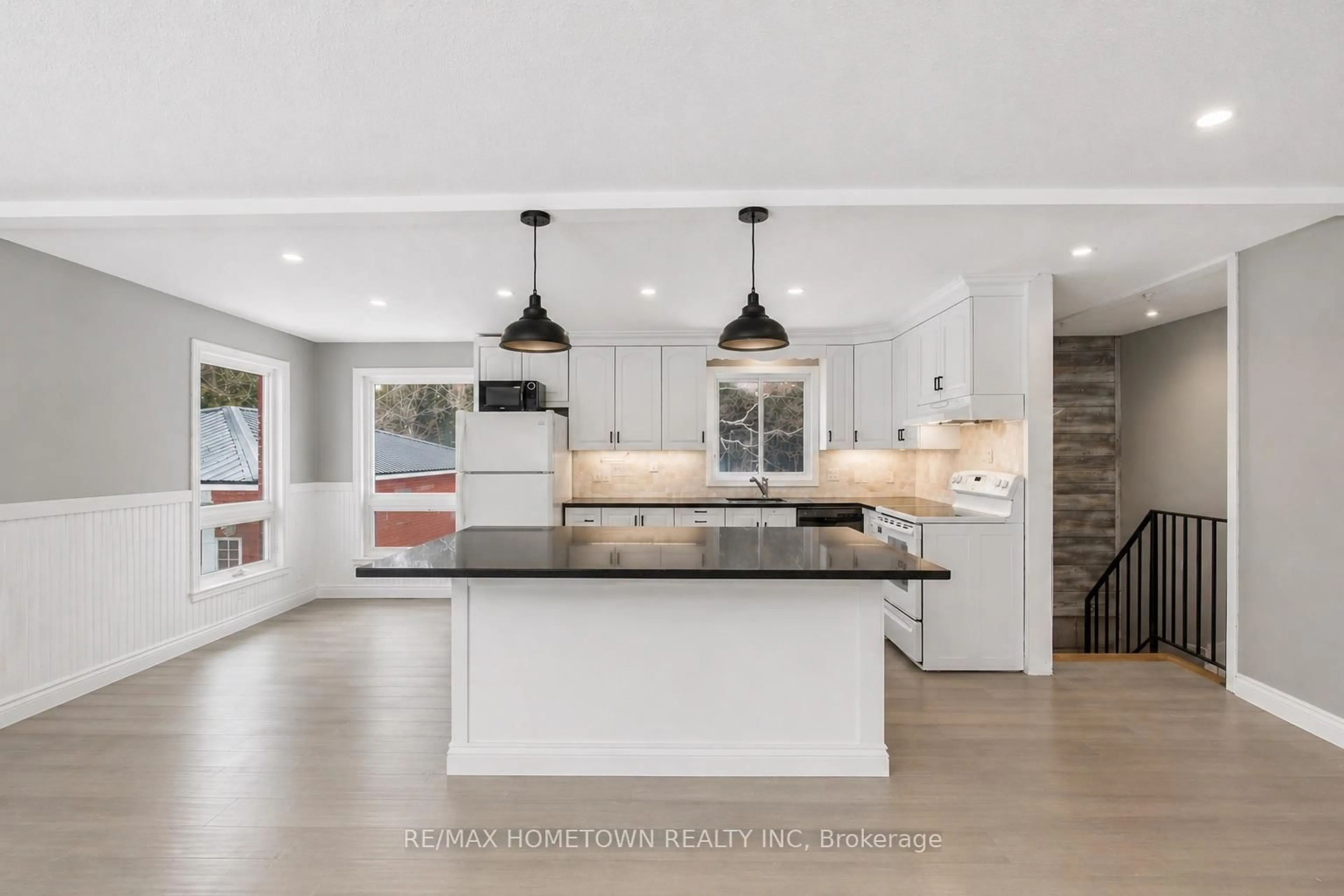 Contemporary kitchen, unknown for 11437 County Road 7 Rd, Elizabethtown-Kitley Ontario K0G 1R0