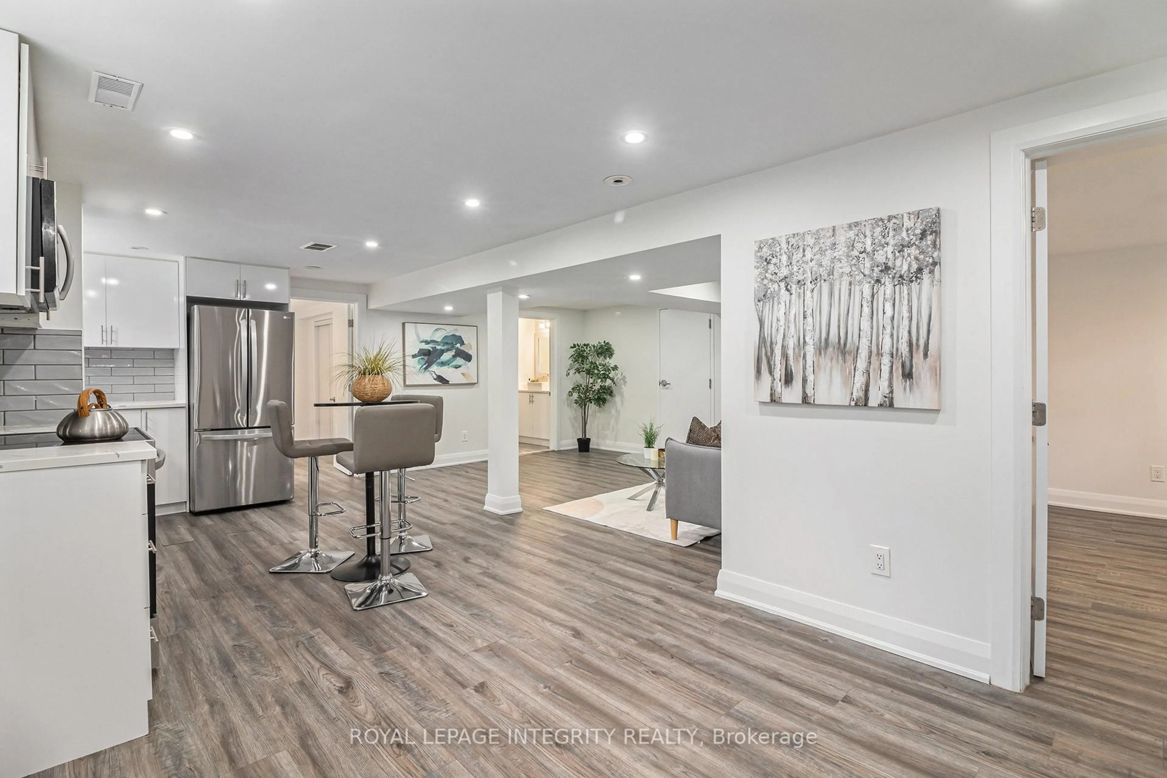 Open concept kitchen, unknown for 2389 Sheldon Ave, Ottawa Ontario K2C 1K4