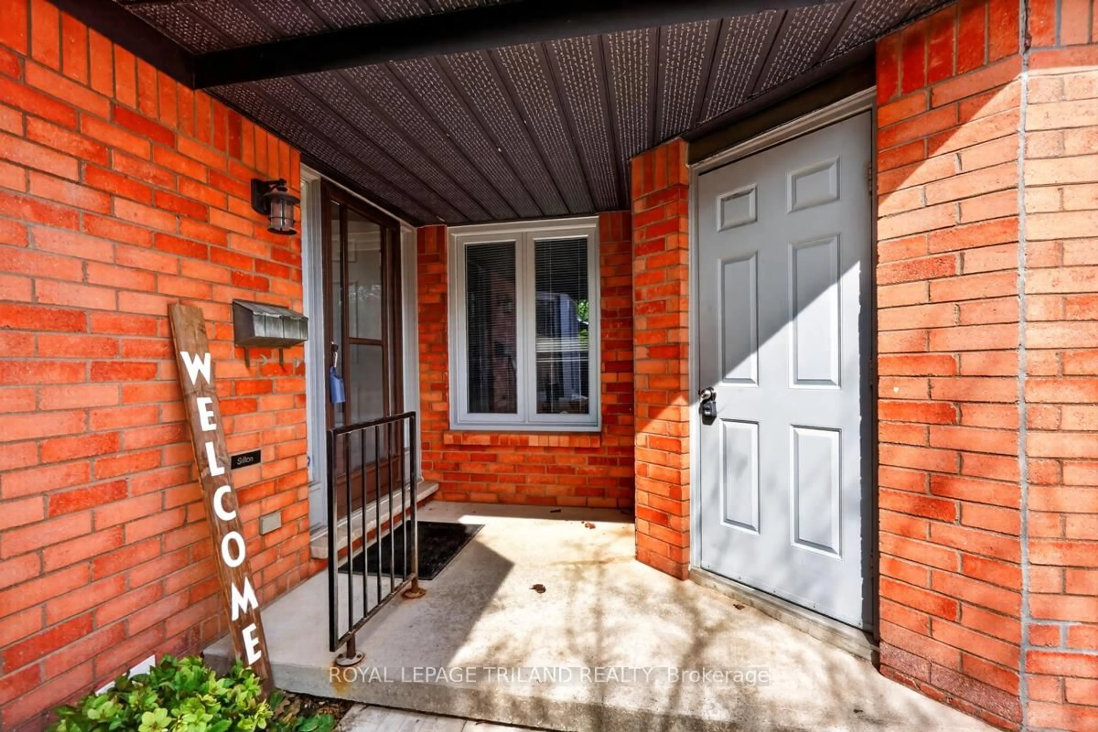 Unknown for 65 Fiddlers Green Rd #29, London North Ontario N6H 4V5