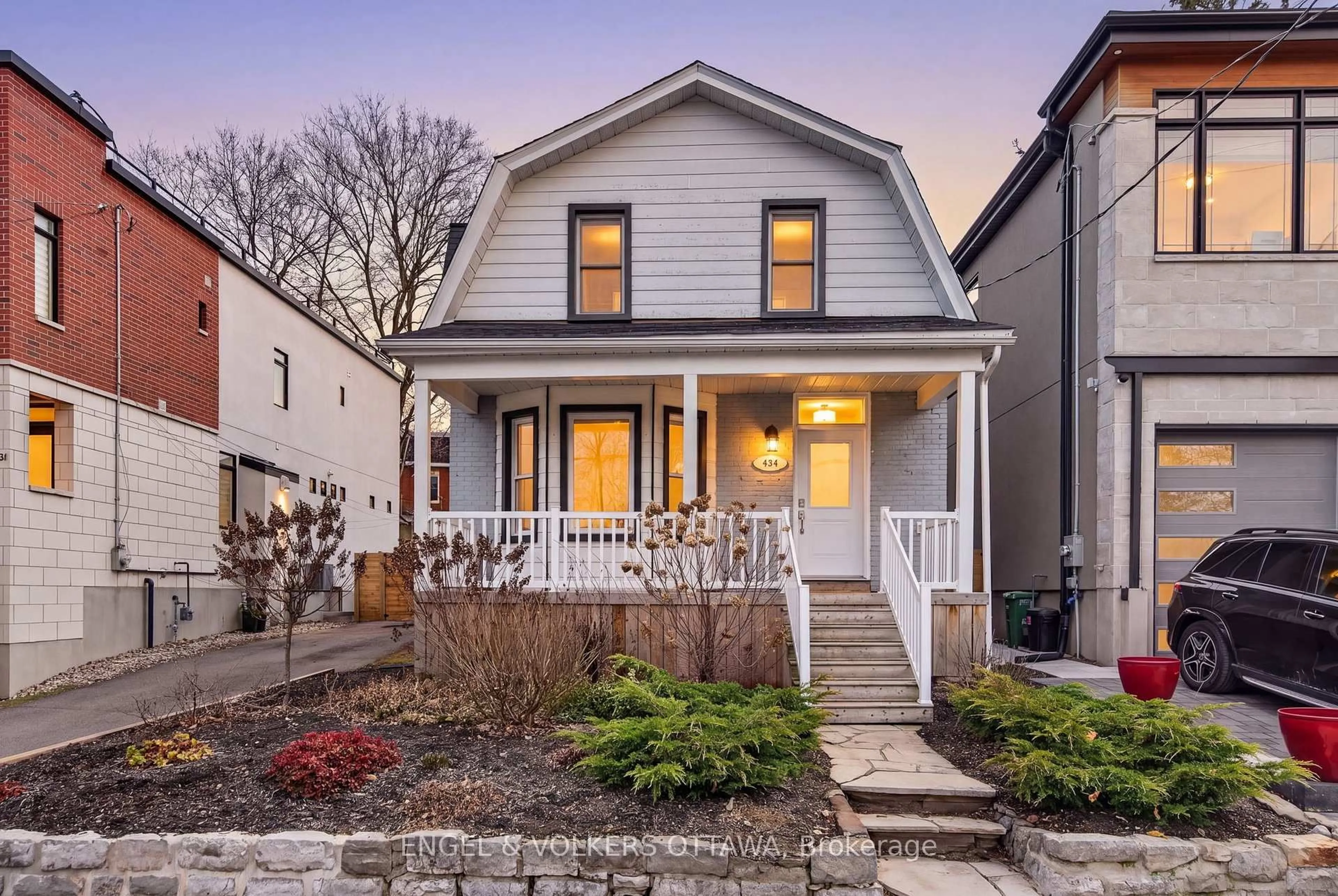 Home with brick exterior material, street for 434 Byron Ave, Ottawa Ontario K1Z 6Z4