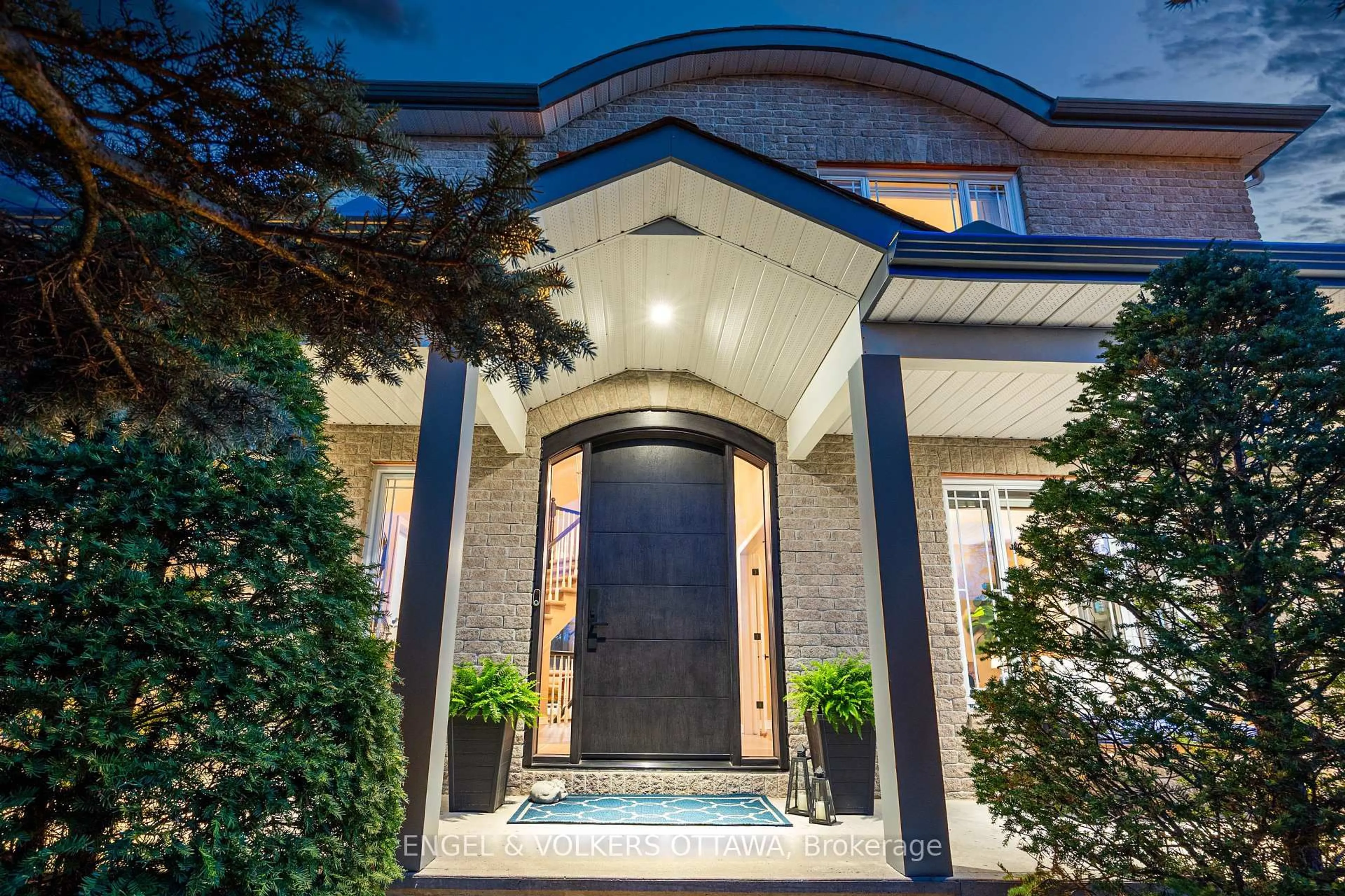 Unknown for 32 Barcham Cres, Ottawa Ontario K2J 3Z7