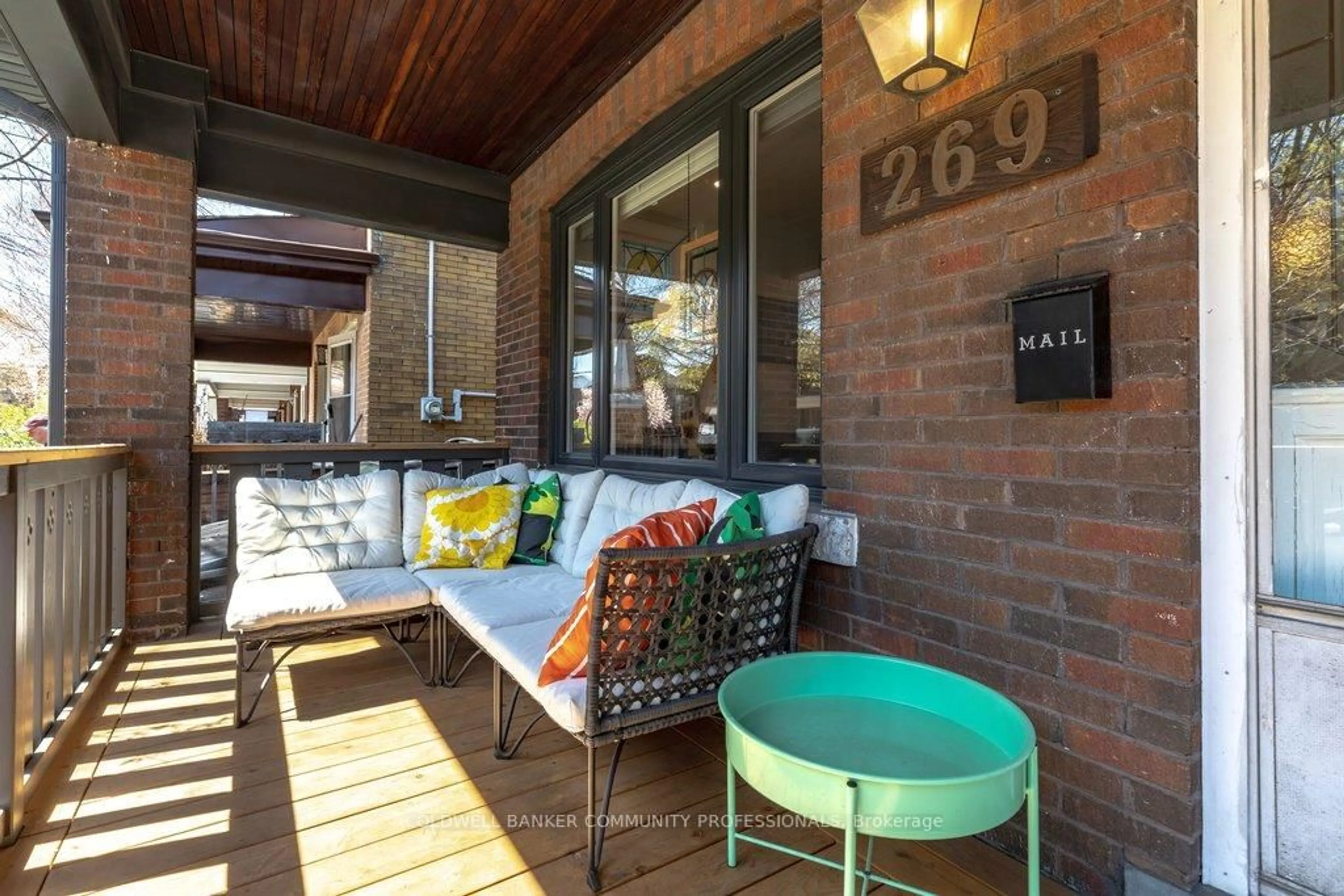 Patio, street for 269 Stinson Cres, Hamilton Ontario L8N 1T6