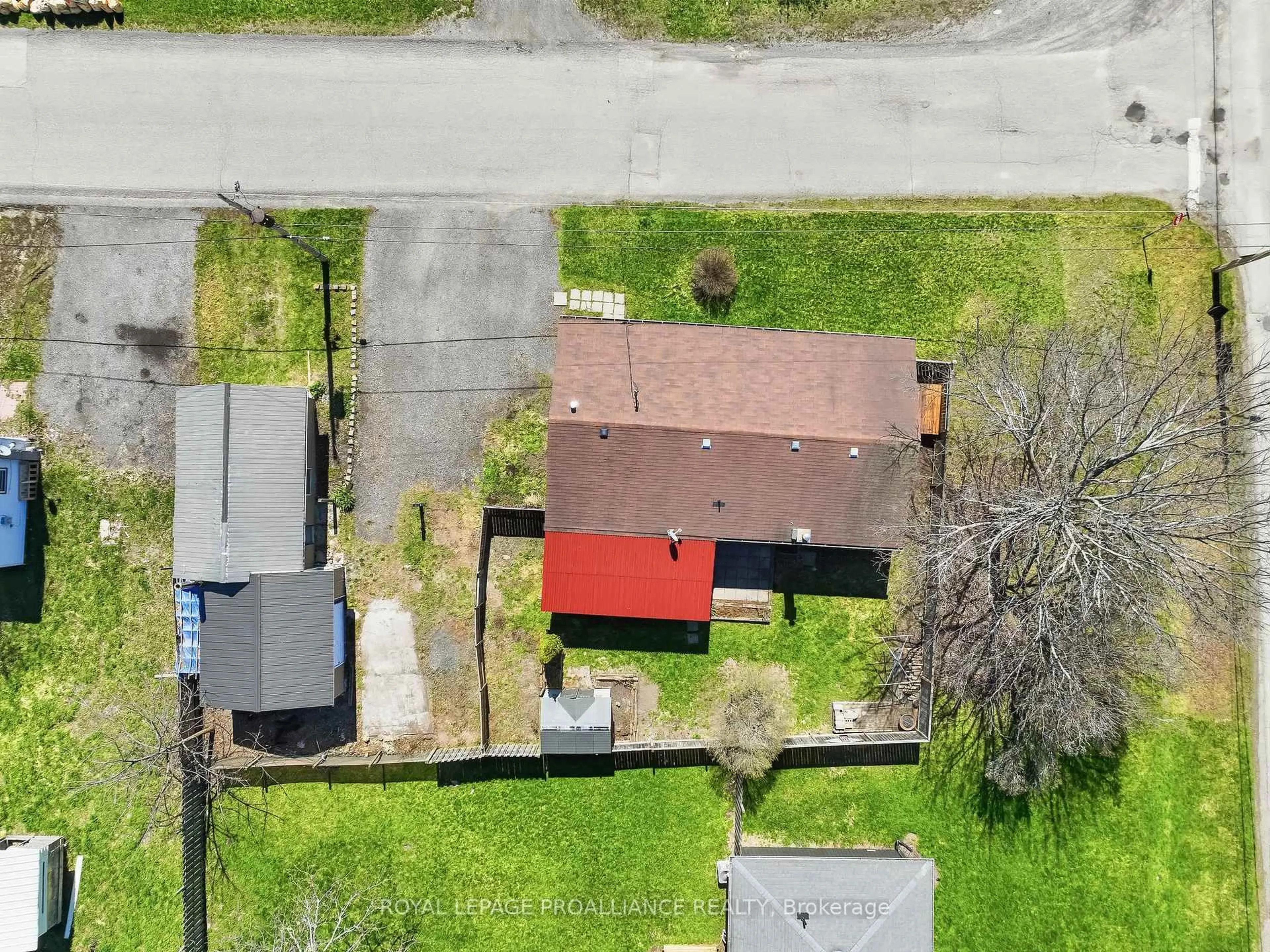 A pic from outside/outdoor area/front of a property/back of a property/a pic from drone, street for 163 Baldwin St, Brighton Ontario K0K 1H0