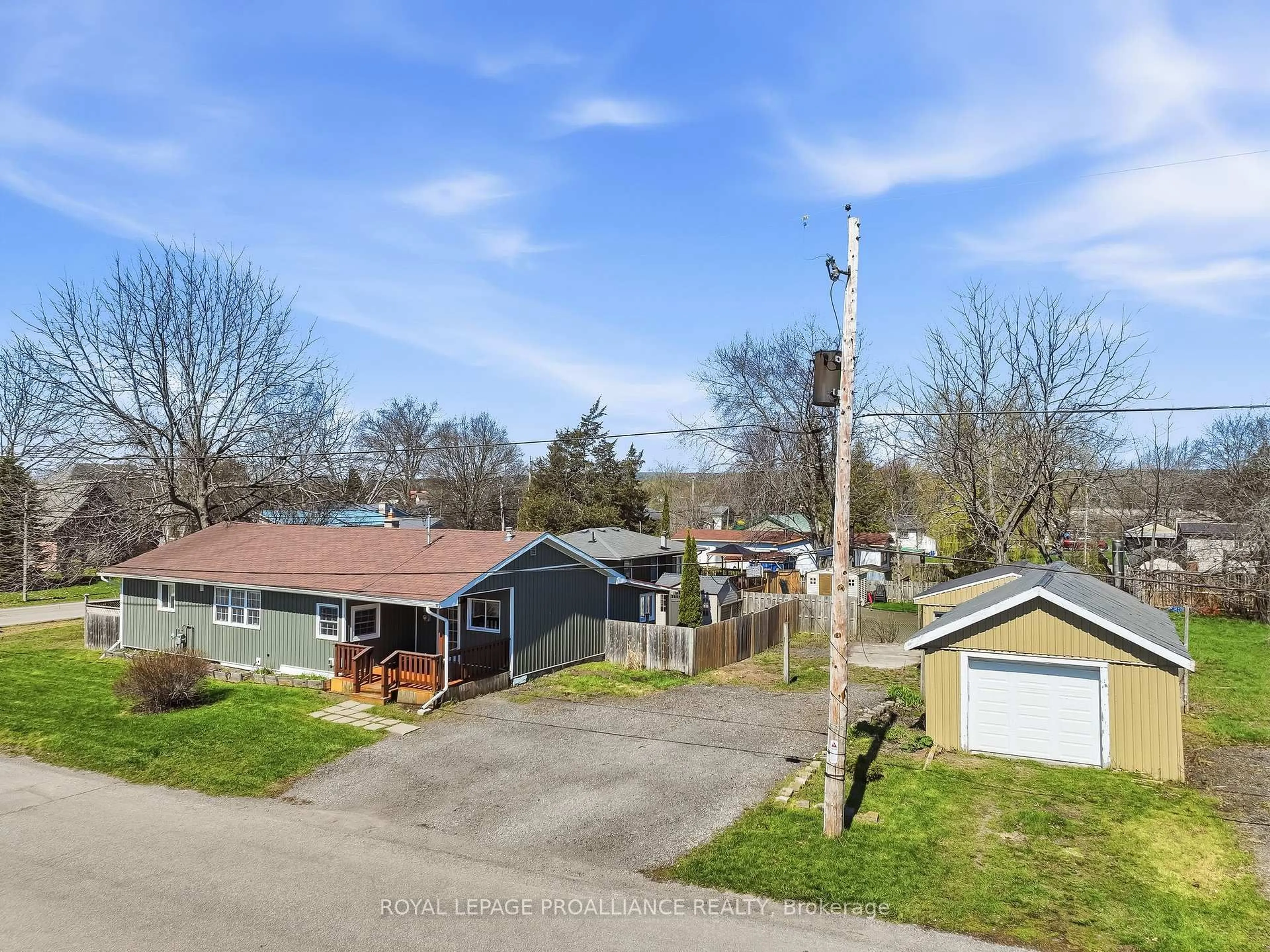 A pic from outside/outdoor area/front of a property/back of a property/a pic from drone, street for 163 Baldwin St, Brighton Ontario K0K 1H0