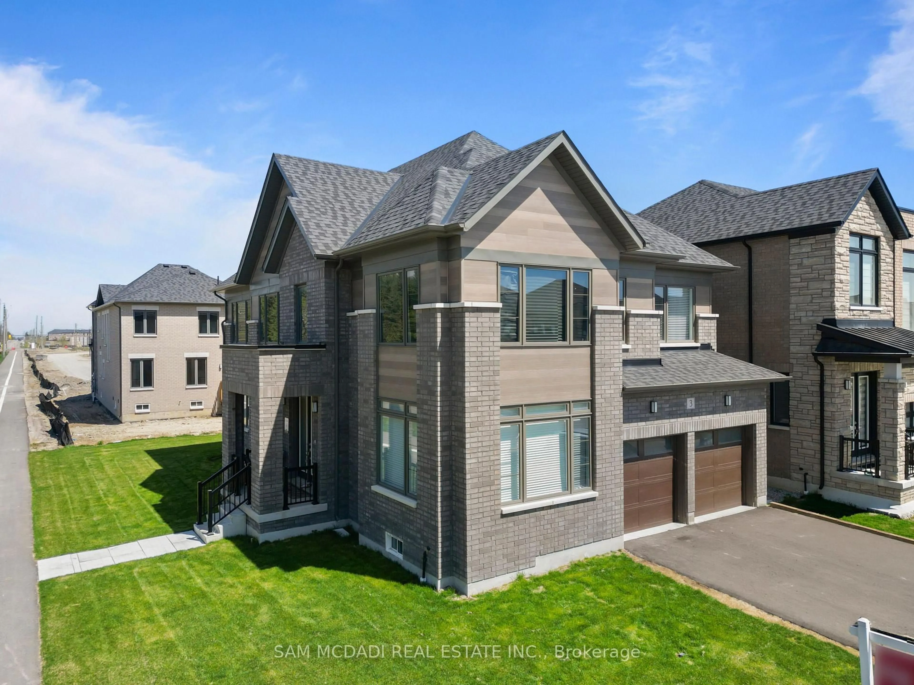 A pic from outside/outdoor area/front of a property/back of a property/a pic from drone, unknown for 3 Blain Dr, Hamilton Ontario L0R 1C0