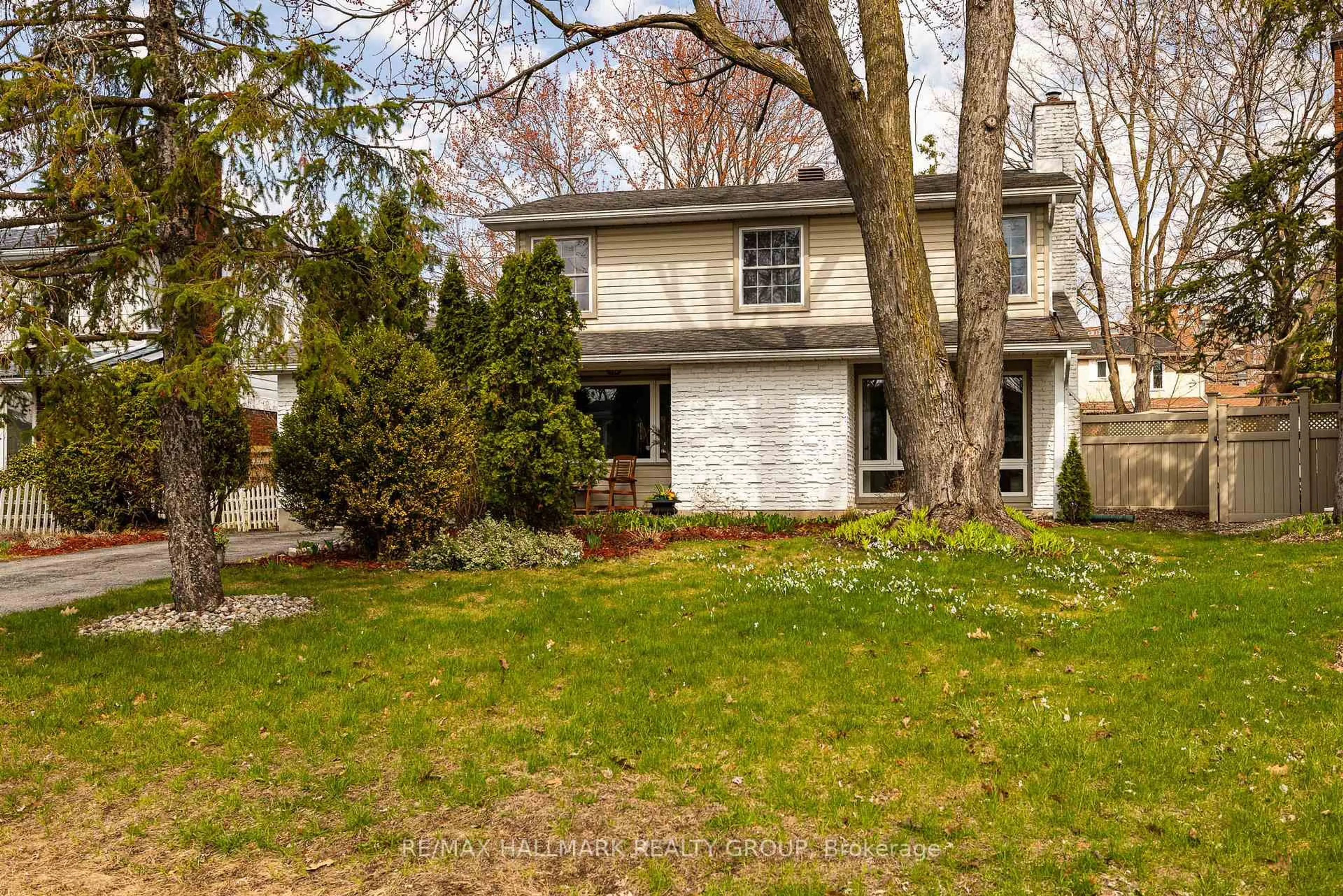 Unknown for 1851 Appleford St, Ottawa Ontario K1J 6T5