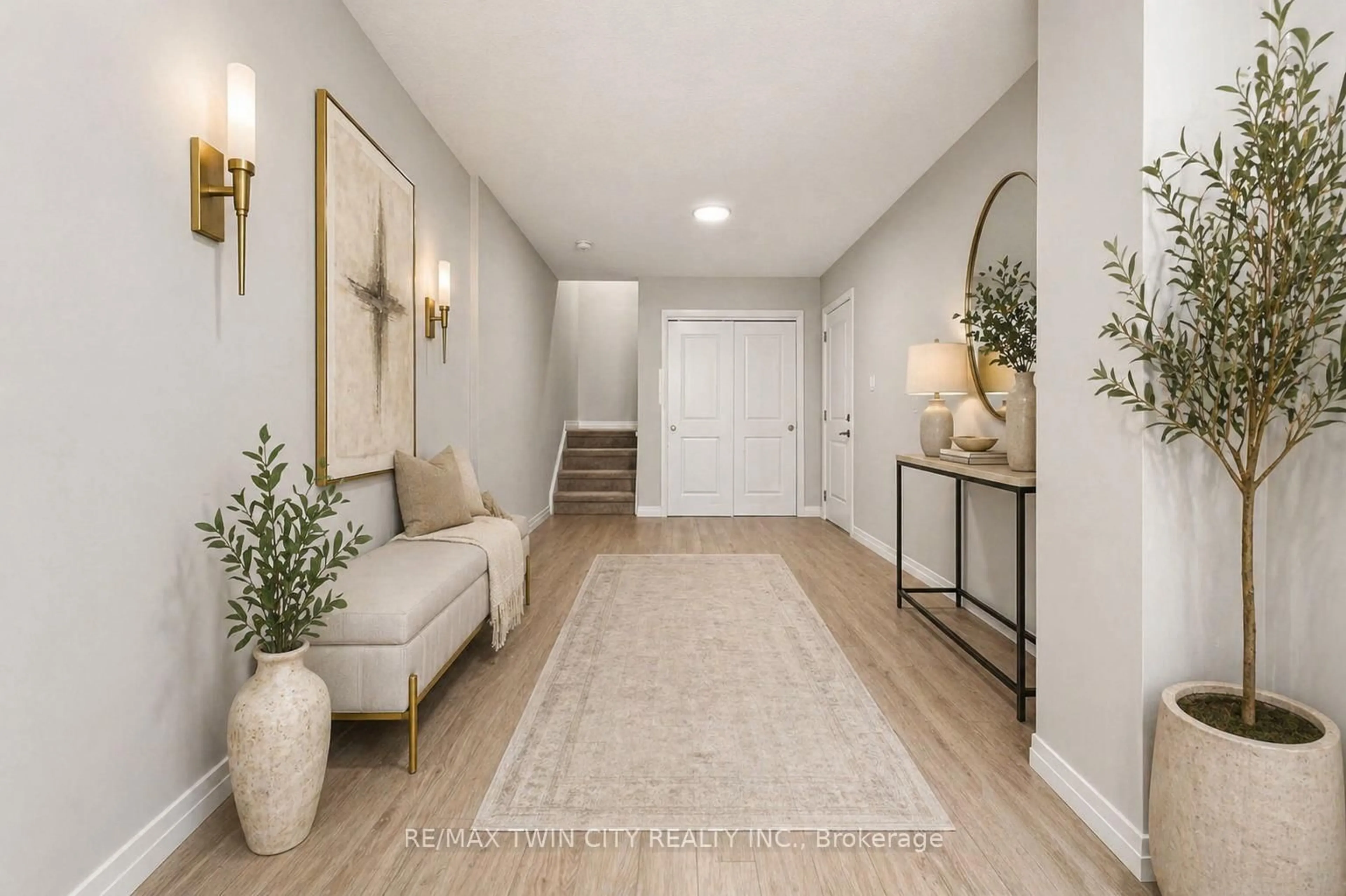 Indoor entryway for 143 Elgin St #84, Cambridge Ontario N1R 0E1