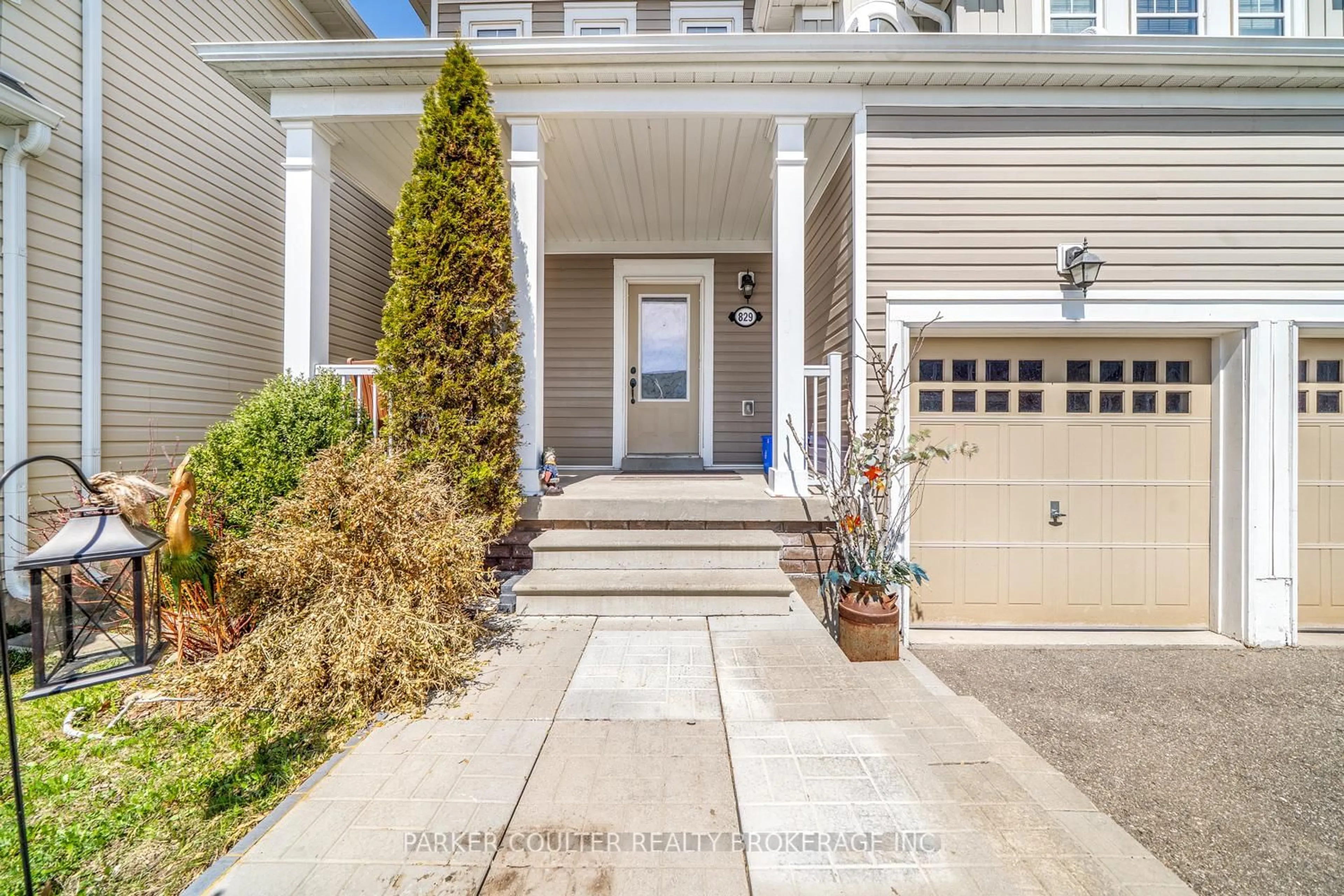 Indoor entryway for 829 O'Reilly Cres, Shelburne Ontario L0N 1S2