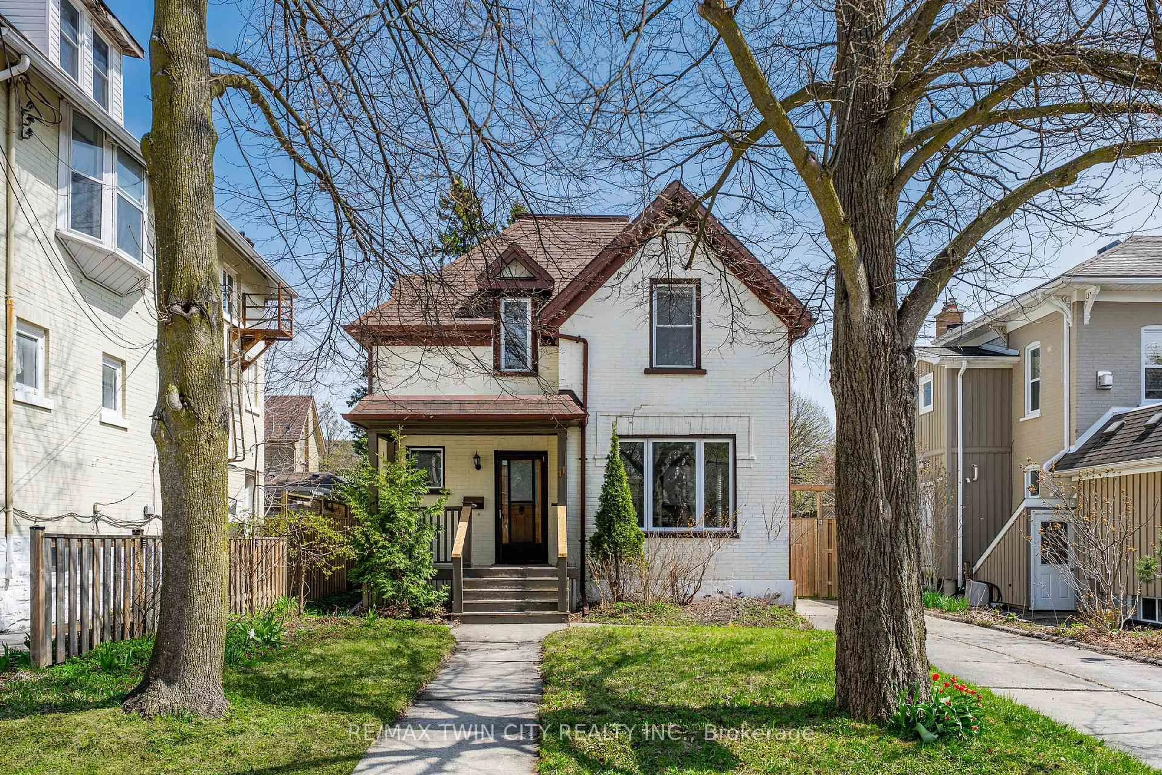 Home with brick exterior material, street for 11 Heins Ave, Kitchener Ontario N2G 1Z7