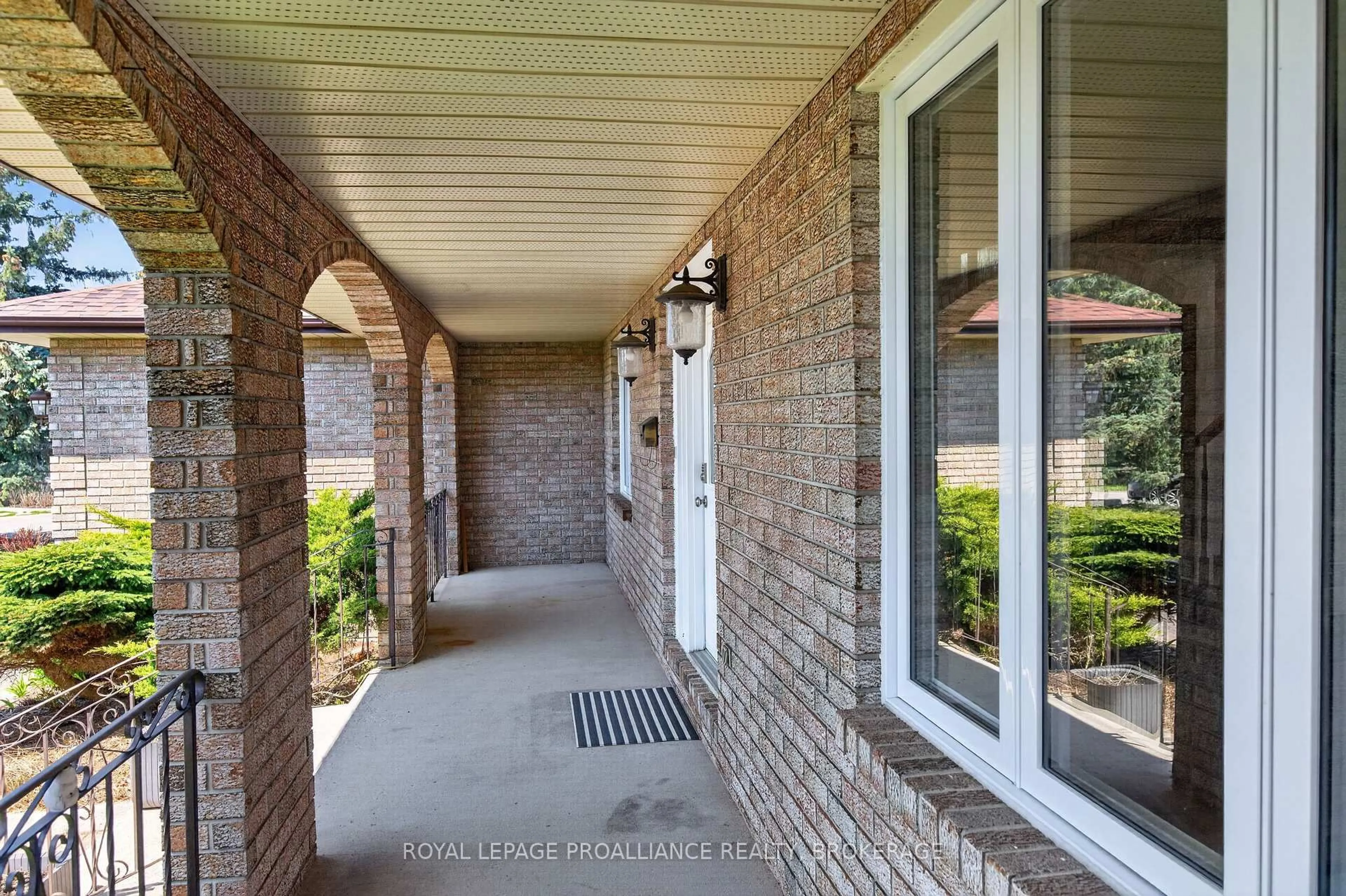 Unknown for 680 Rivermeade Ave, Kingston Ontario K7M 7Z6