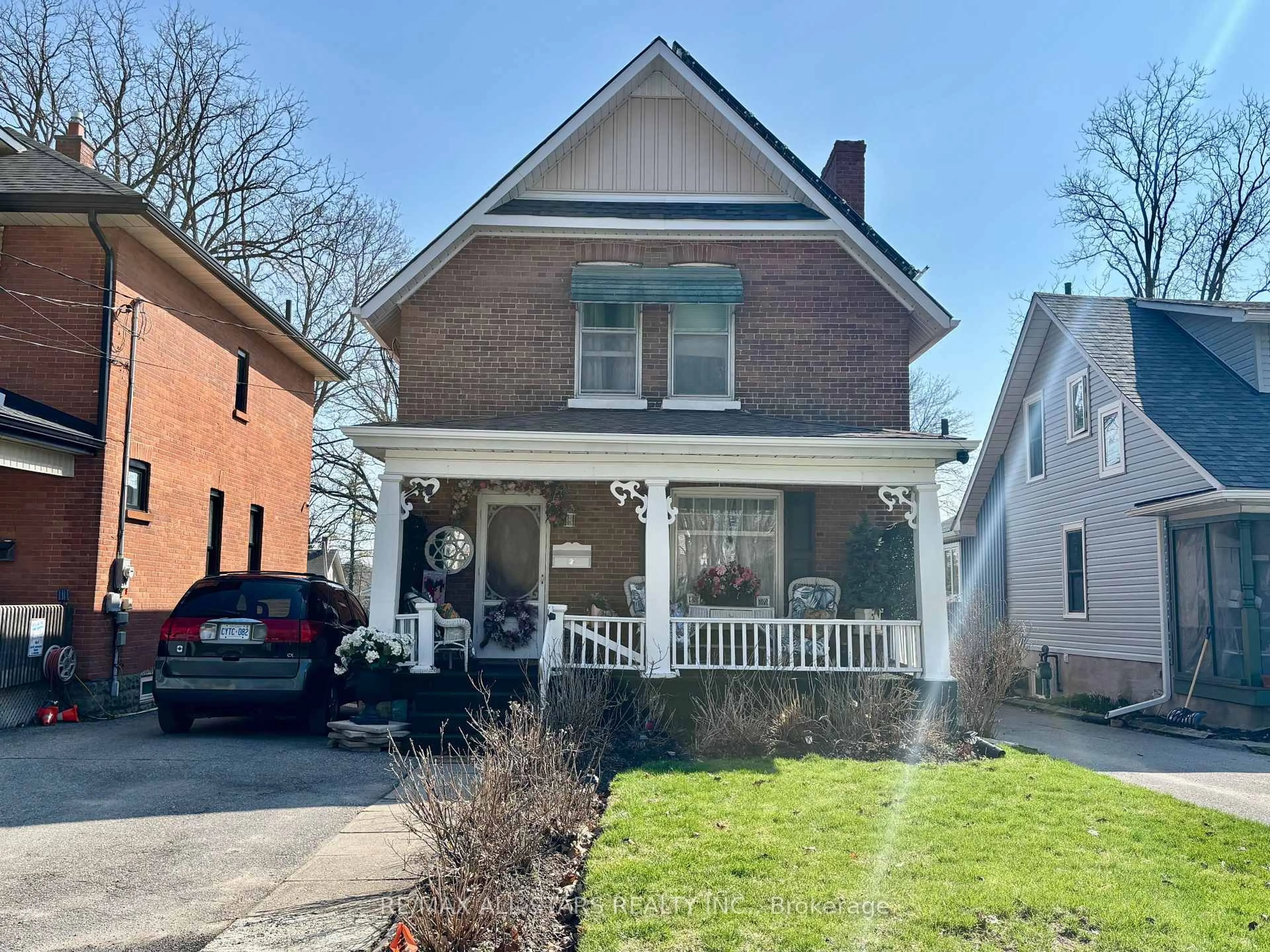 Home with brick exterior material, street for 28 Simcoe St, Kawartha Lakes Ontario K9V 2G4